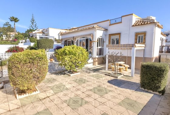 Casa cuádruple - Reventa - La Marina - La Marina