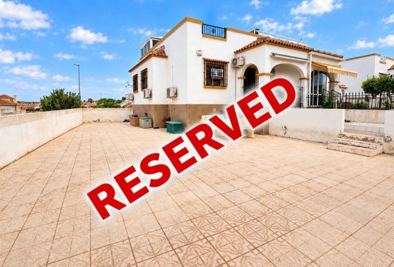 Casa cuádruple - Reventa - La Marina - La Marina