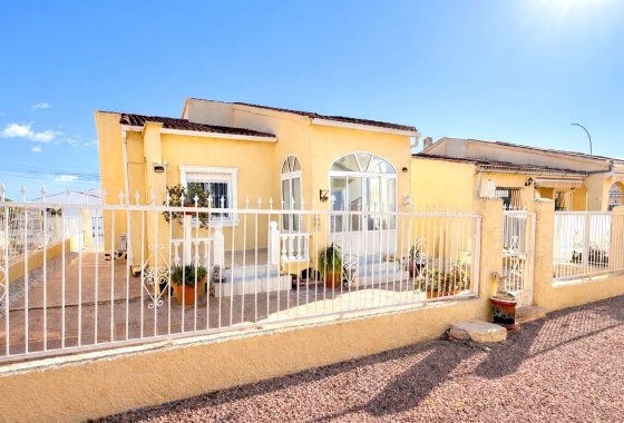 Freistehende Villa - Wiederverkauf - La Marina - 845 DETACHED LOLA WITH COMMUNAL POOL