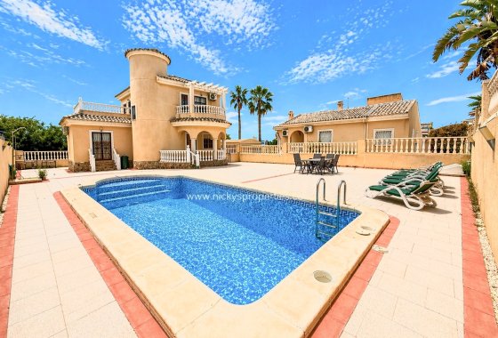 Freistehende Villa - Wiederverkauf - La Marina - La Marina