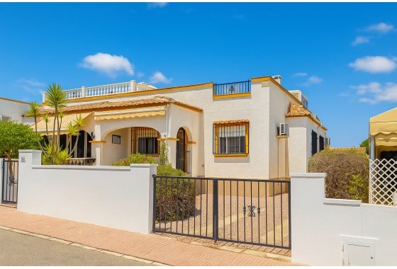 Quad - Resale - La Marina - 826 JULIA 2-3 BED QUAD WITH COMMUNAL POOL 