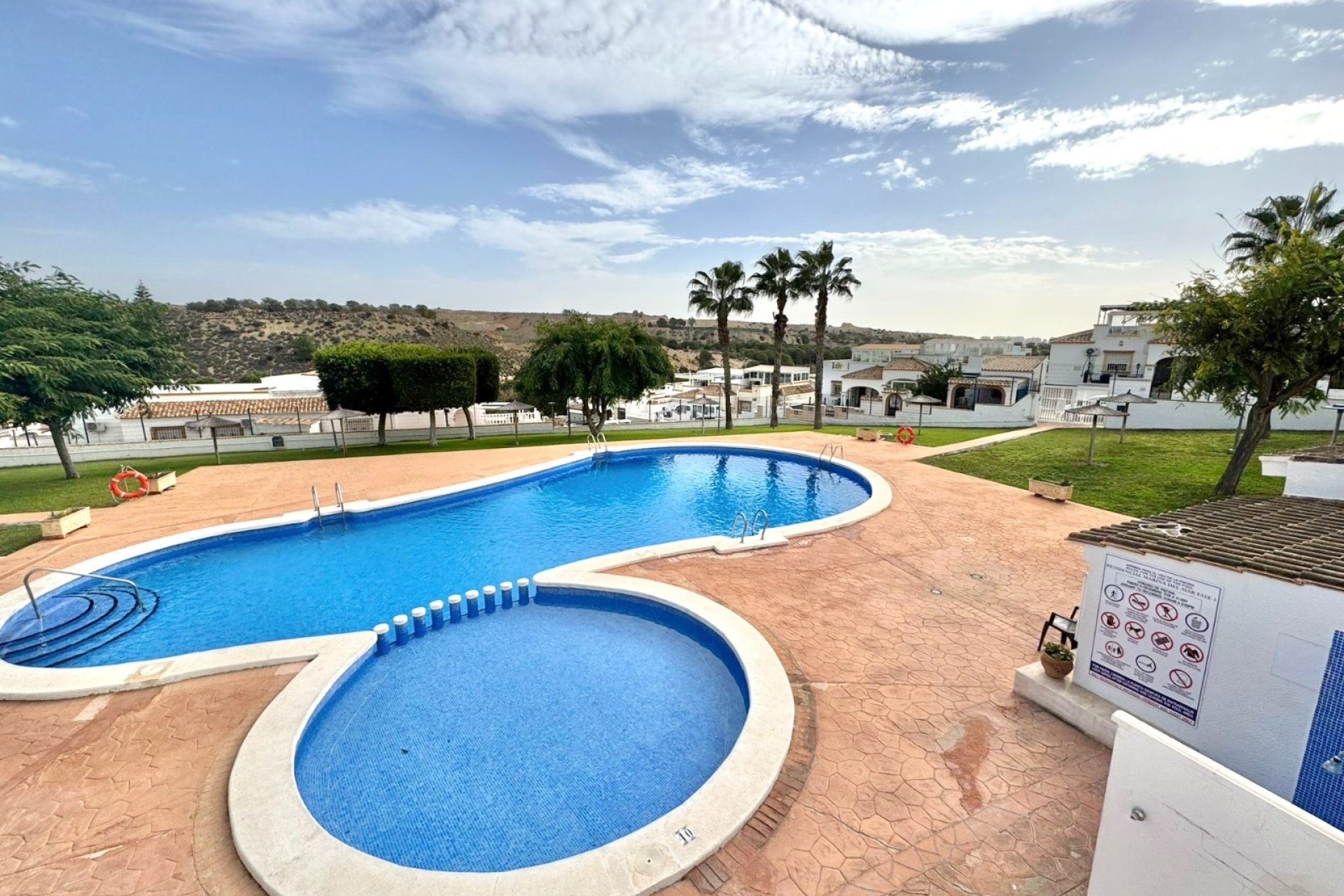 Resale - Apartment - La Marina