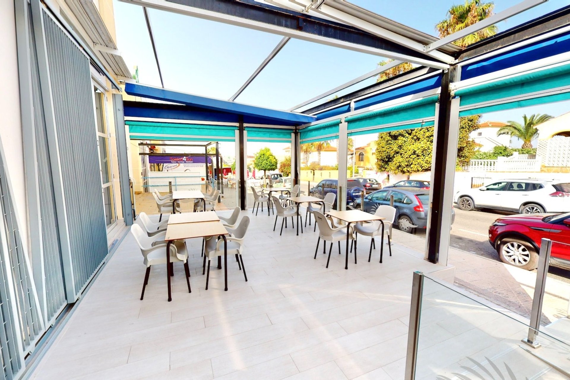 Resale - commercial property - La Marina