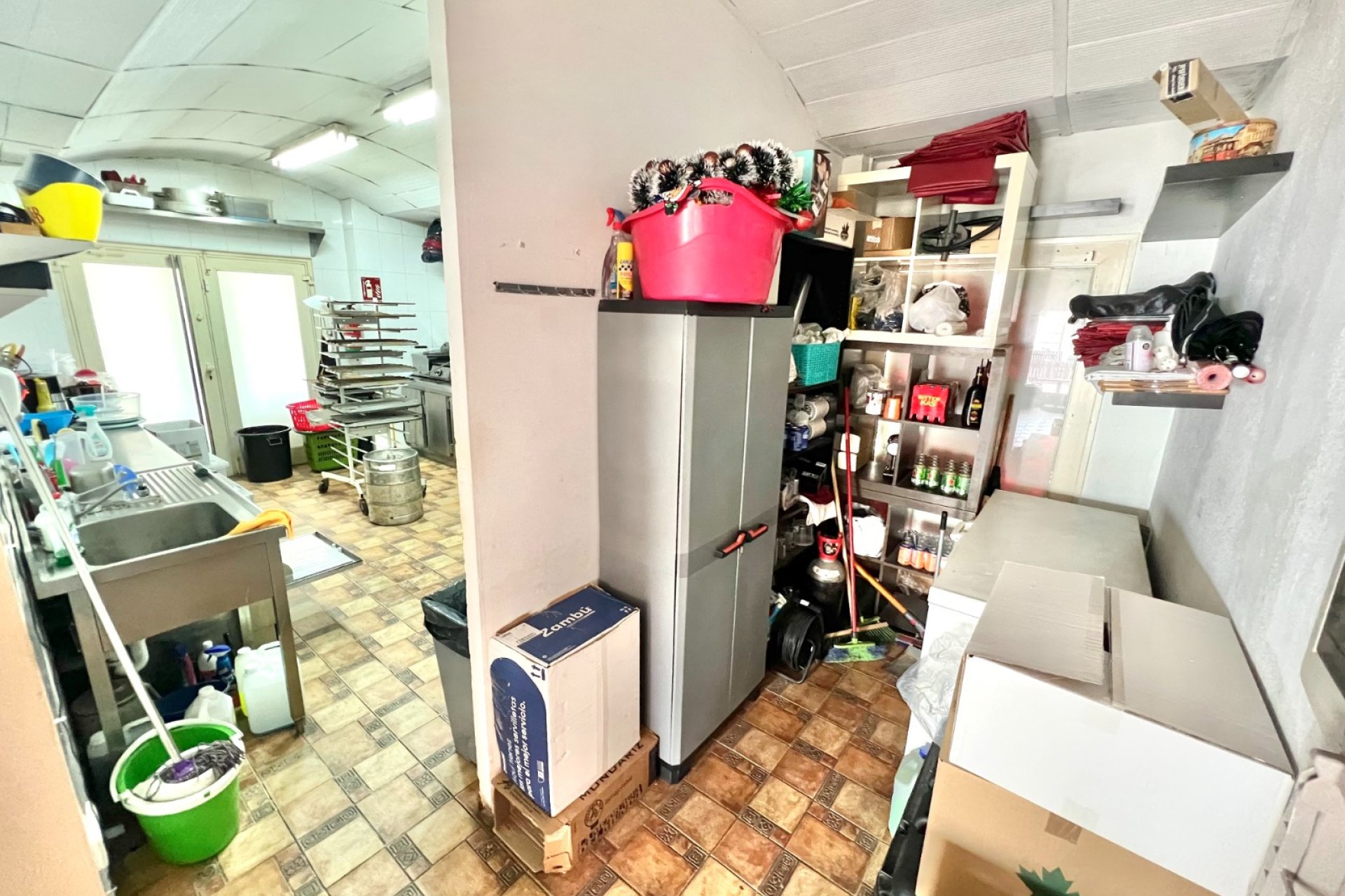 Resale - commercial property - La Marina