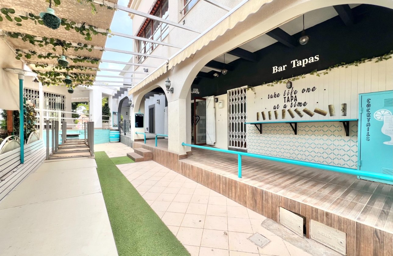Resale - commercial property - La Marina