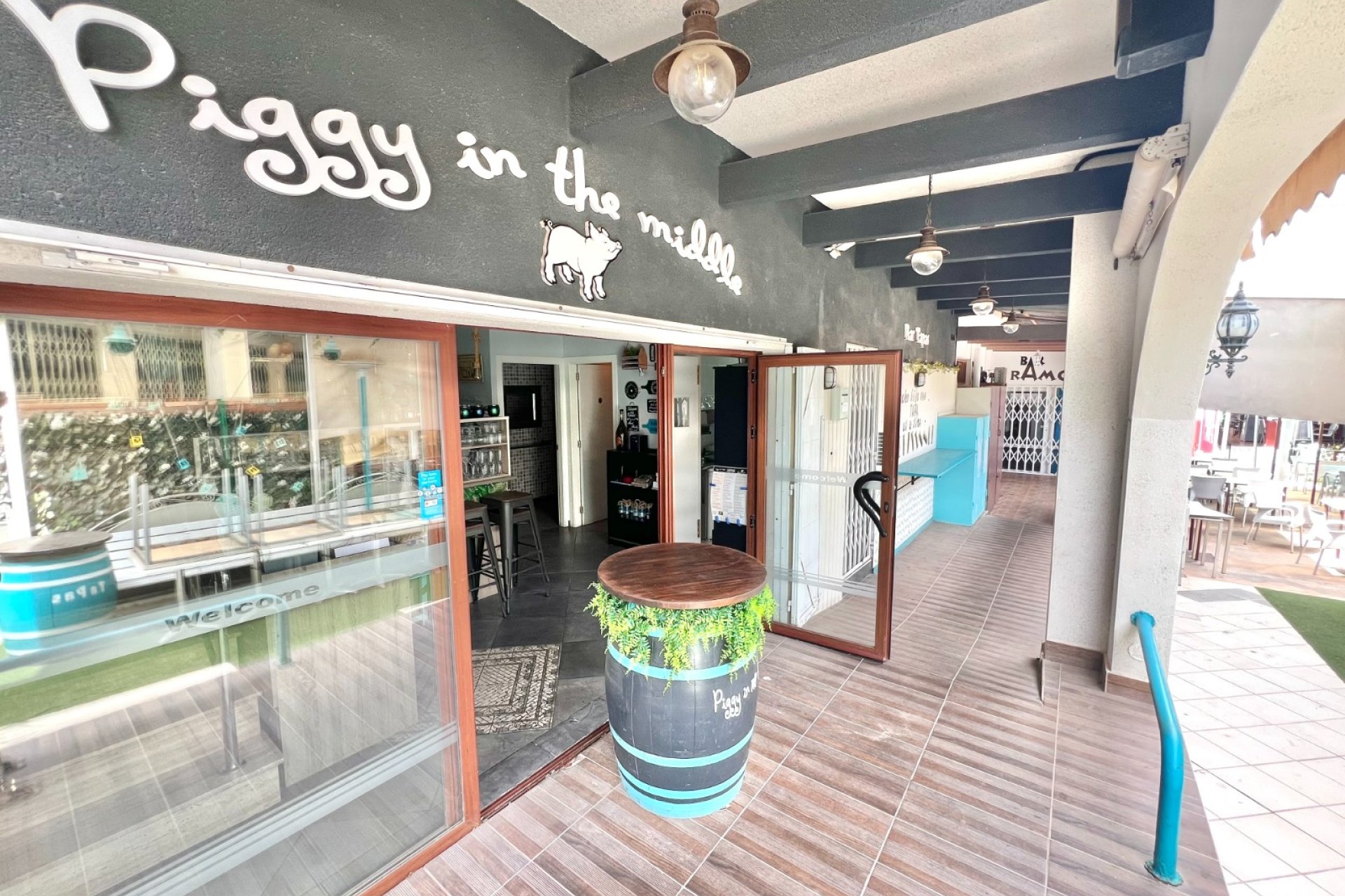 Resale - commercial property - La Marina
