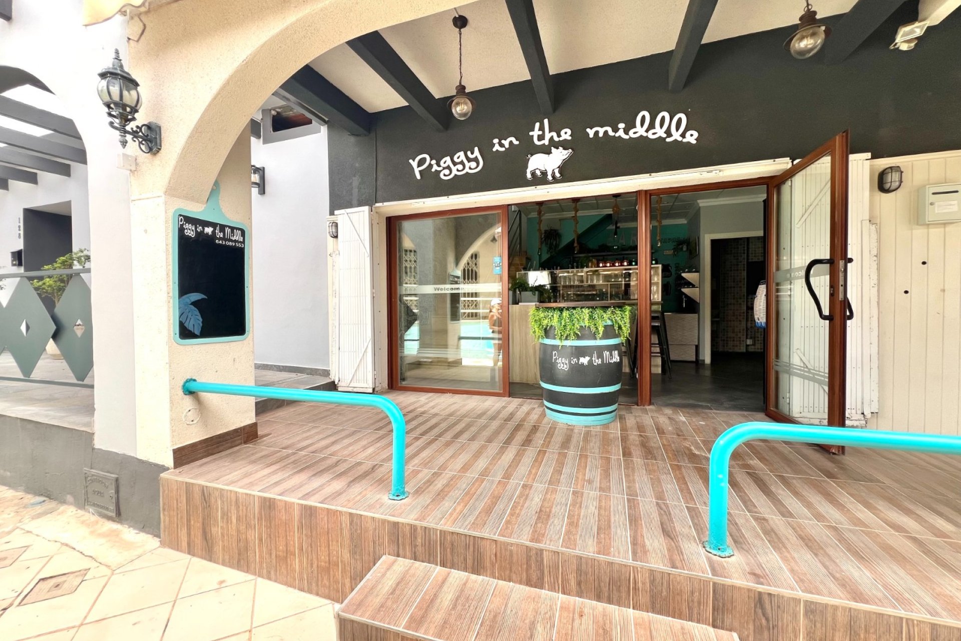 Resale - commercial property - La Marina