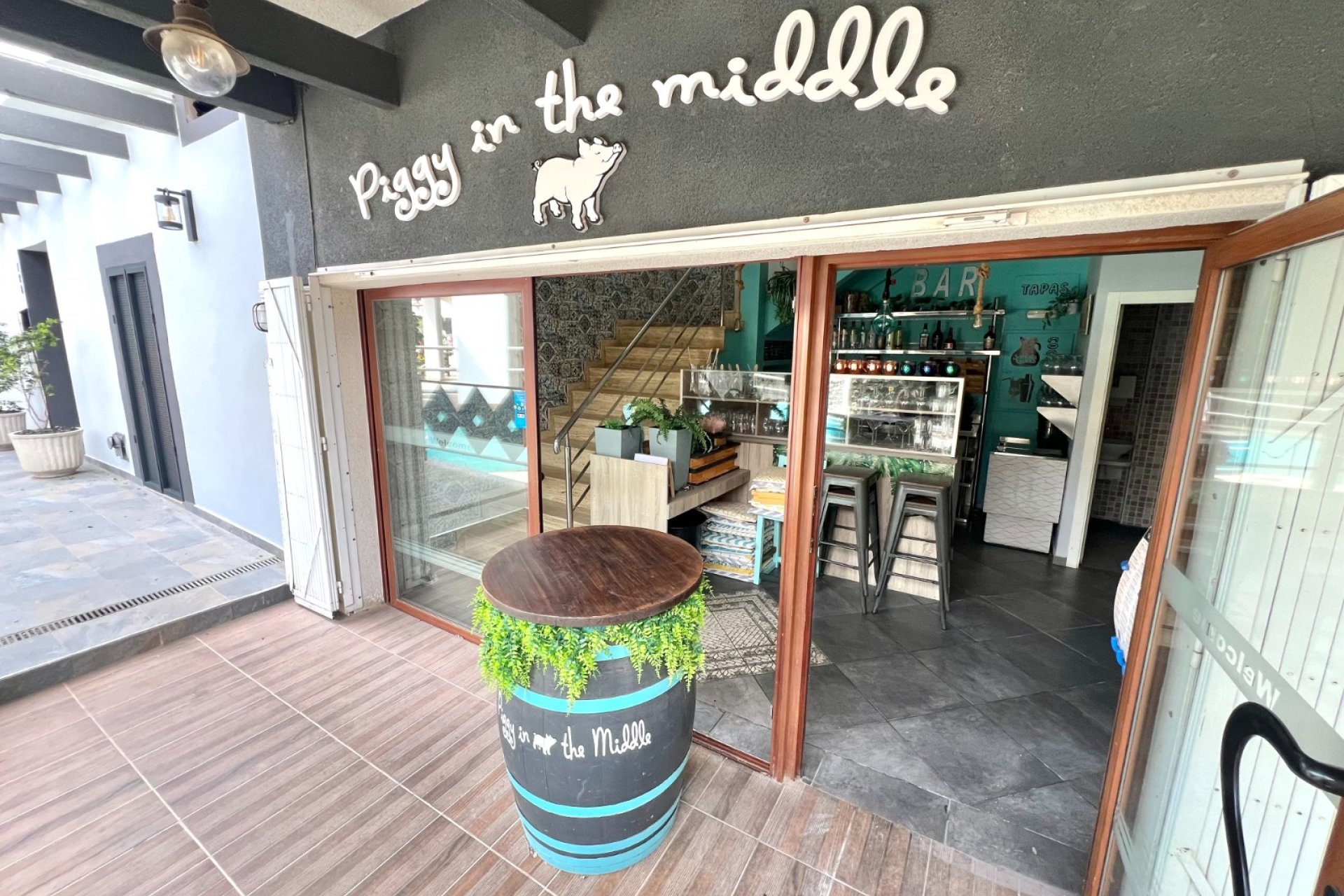 Resale - commercial property - La Marina