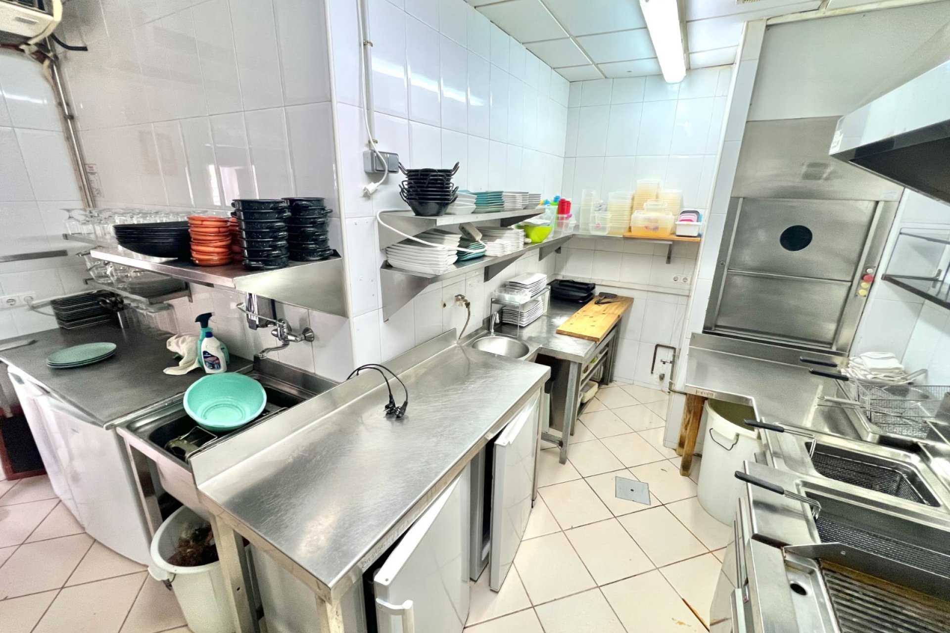 Resale - commercial property - La Marina