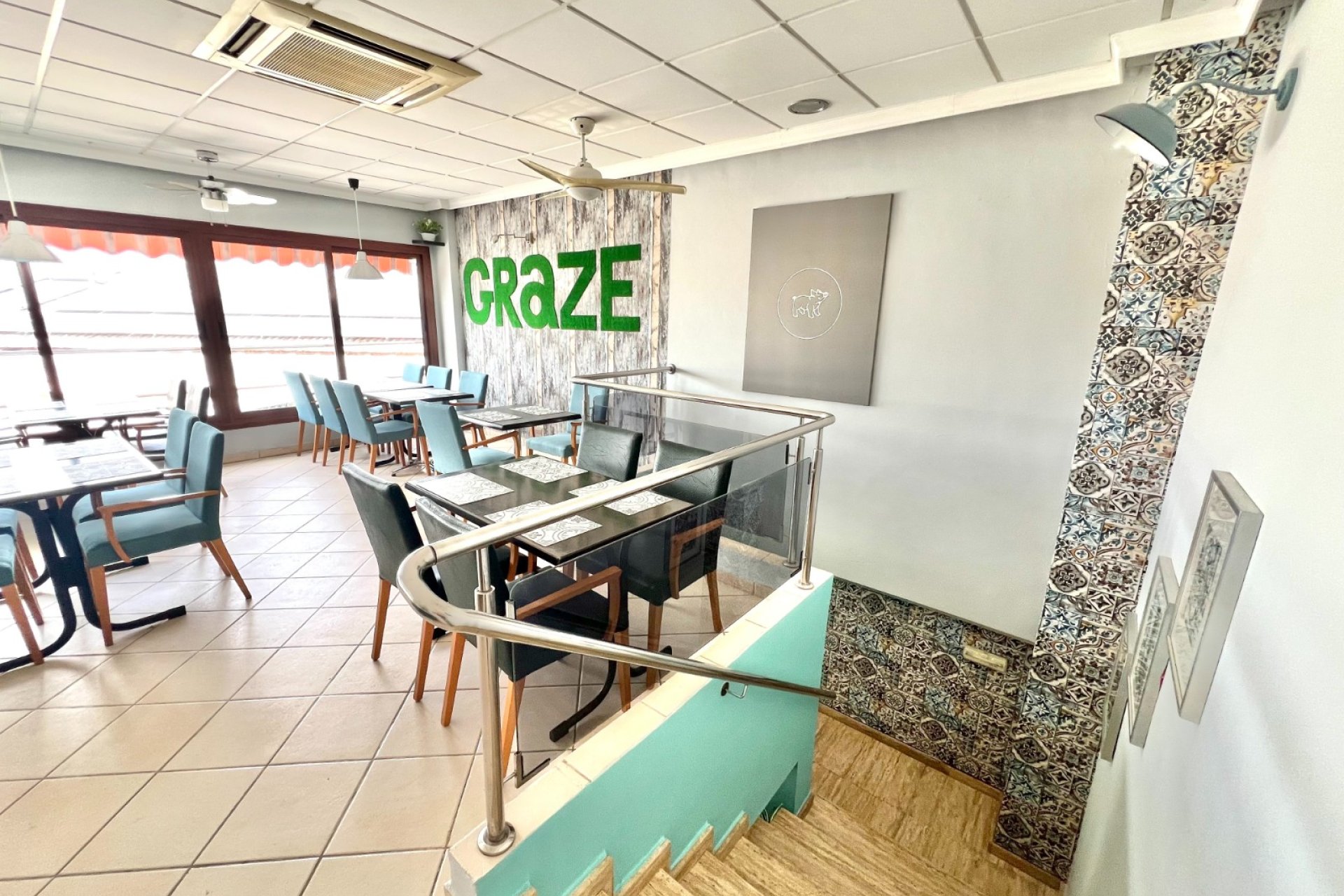 Resale - commercial property - La Marina