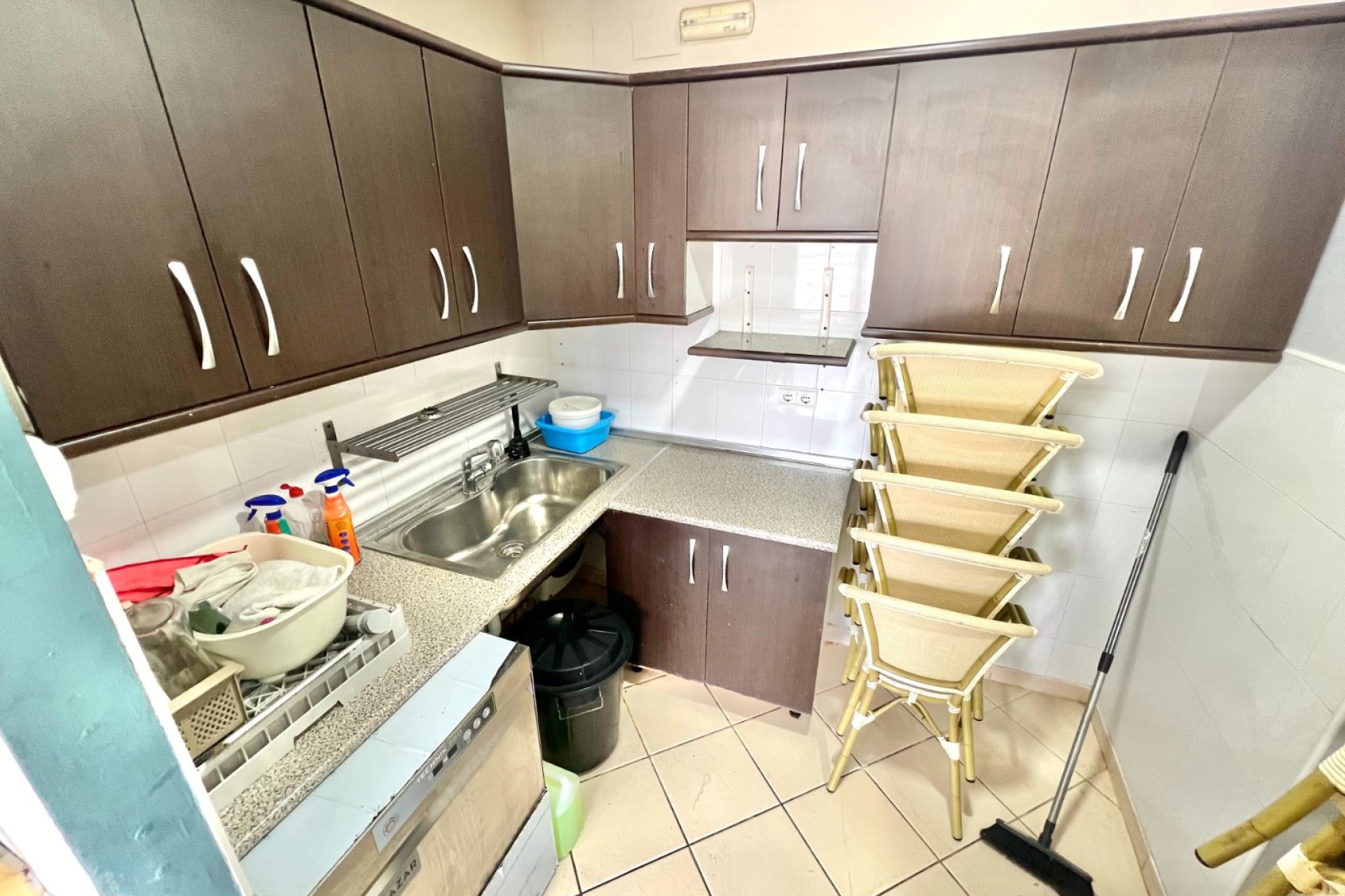 Resale - commercial property - La Marina