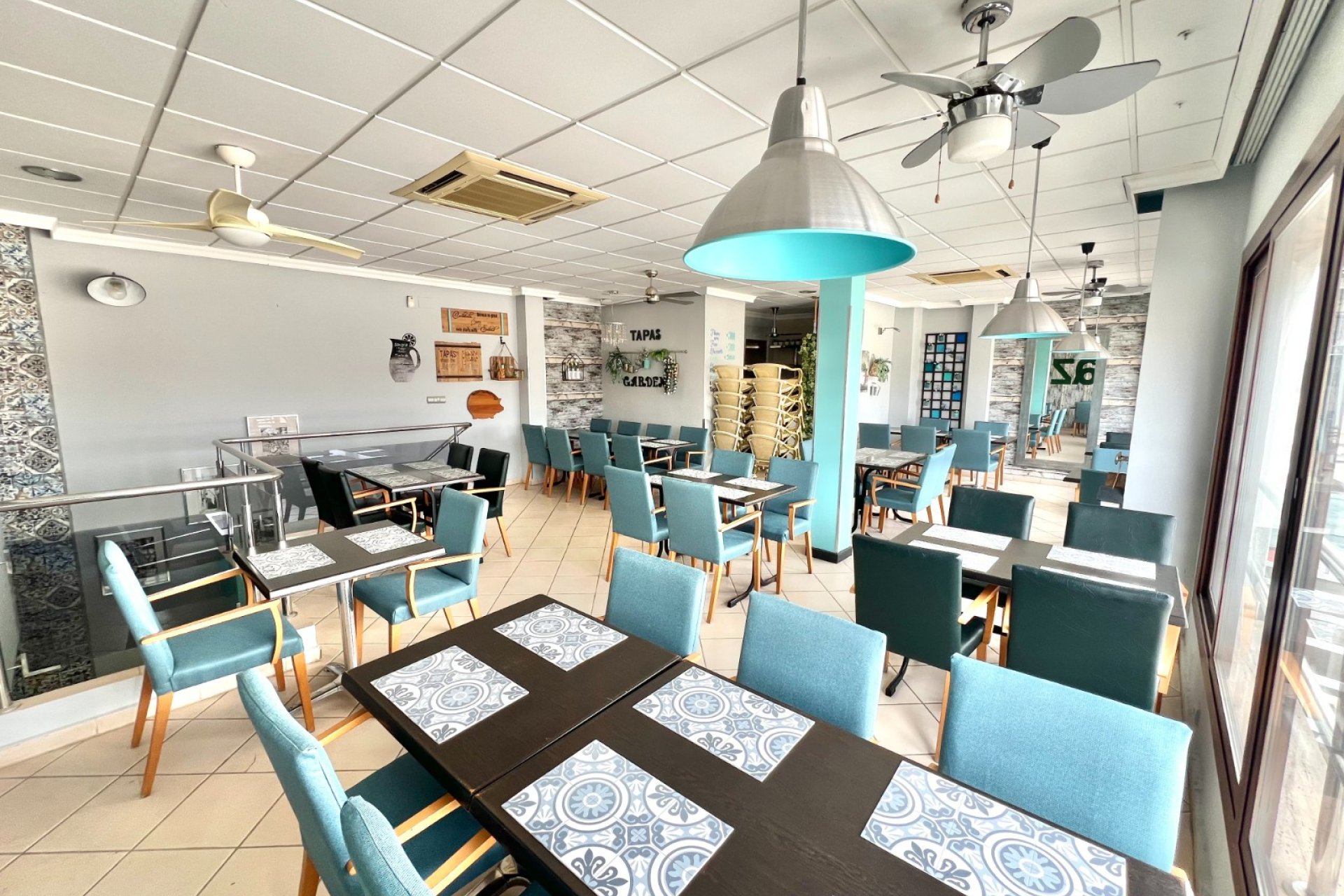 Resale - commercial property - La Marina