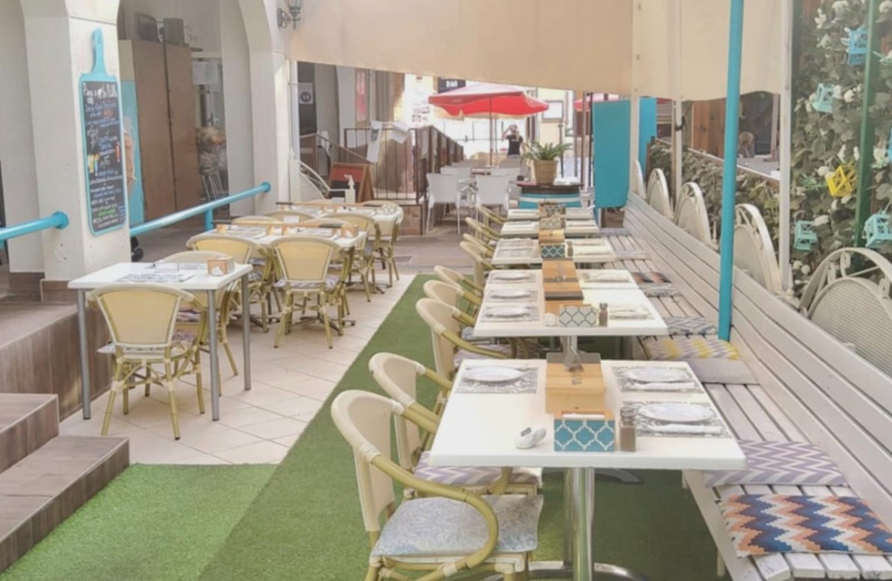 Resale - commercial property - La Marina