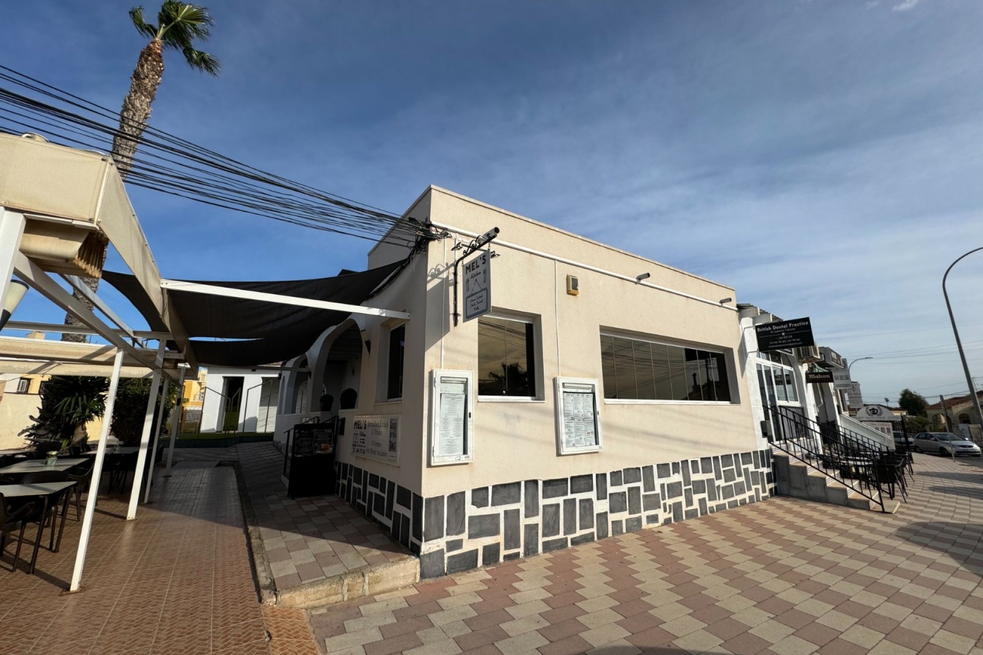 Resale - commercial property - La Marina