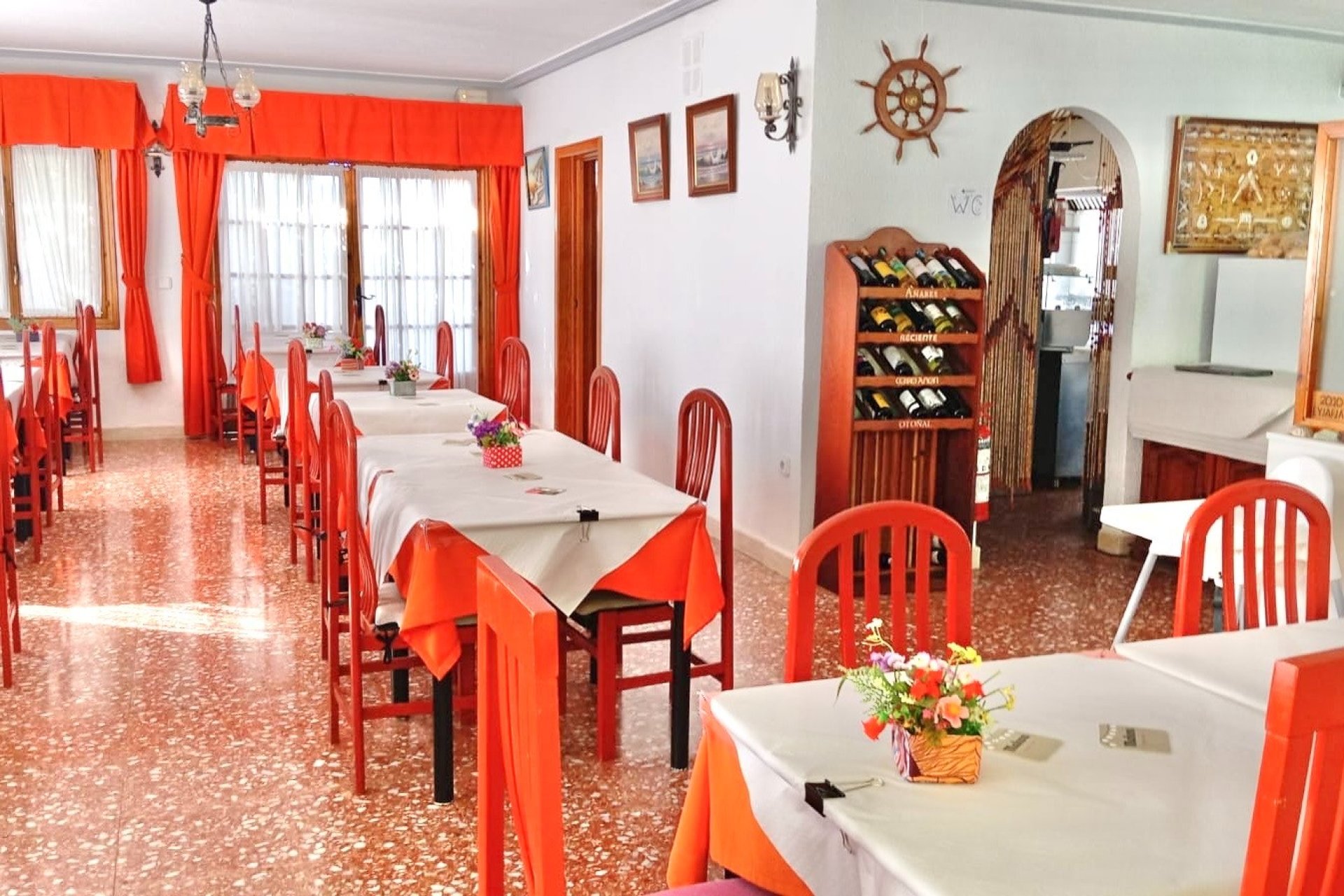 Resale - commercial property - La Marina