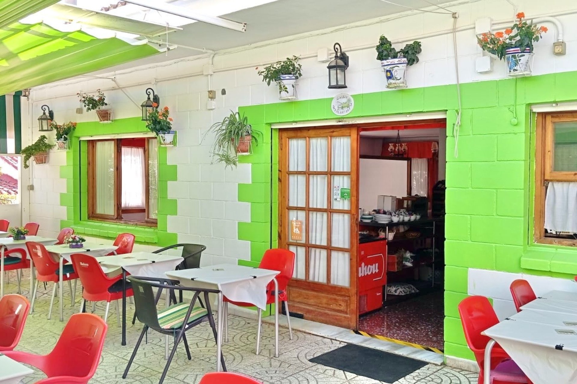 Resale - commercial property - La Marina