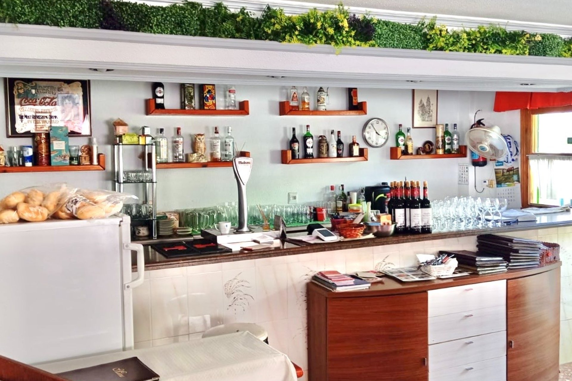 Resale - commercial property - La Marina