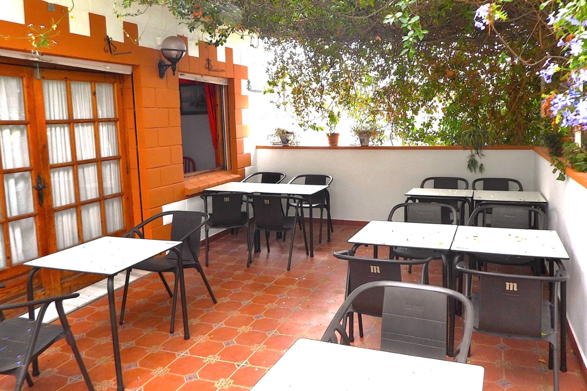 Resale - commercial property - La Marina