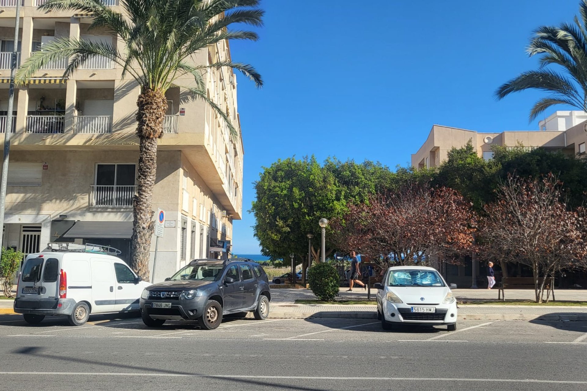 Resale - commercial property - La Marina