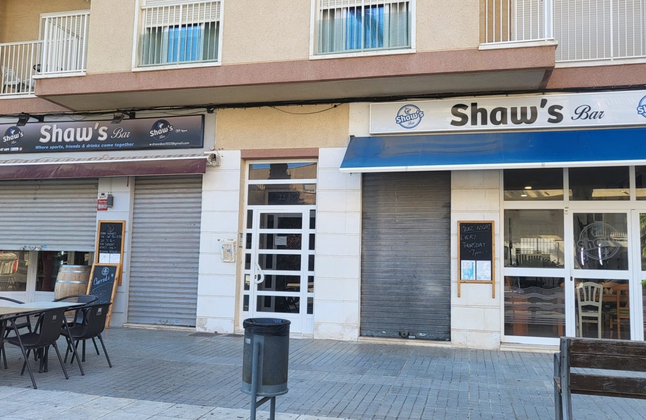 Resale - commercial property - La Marina