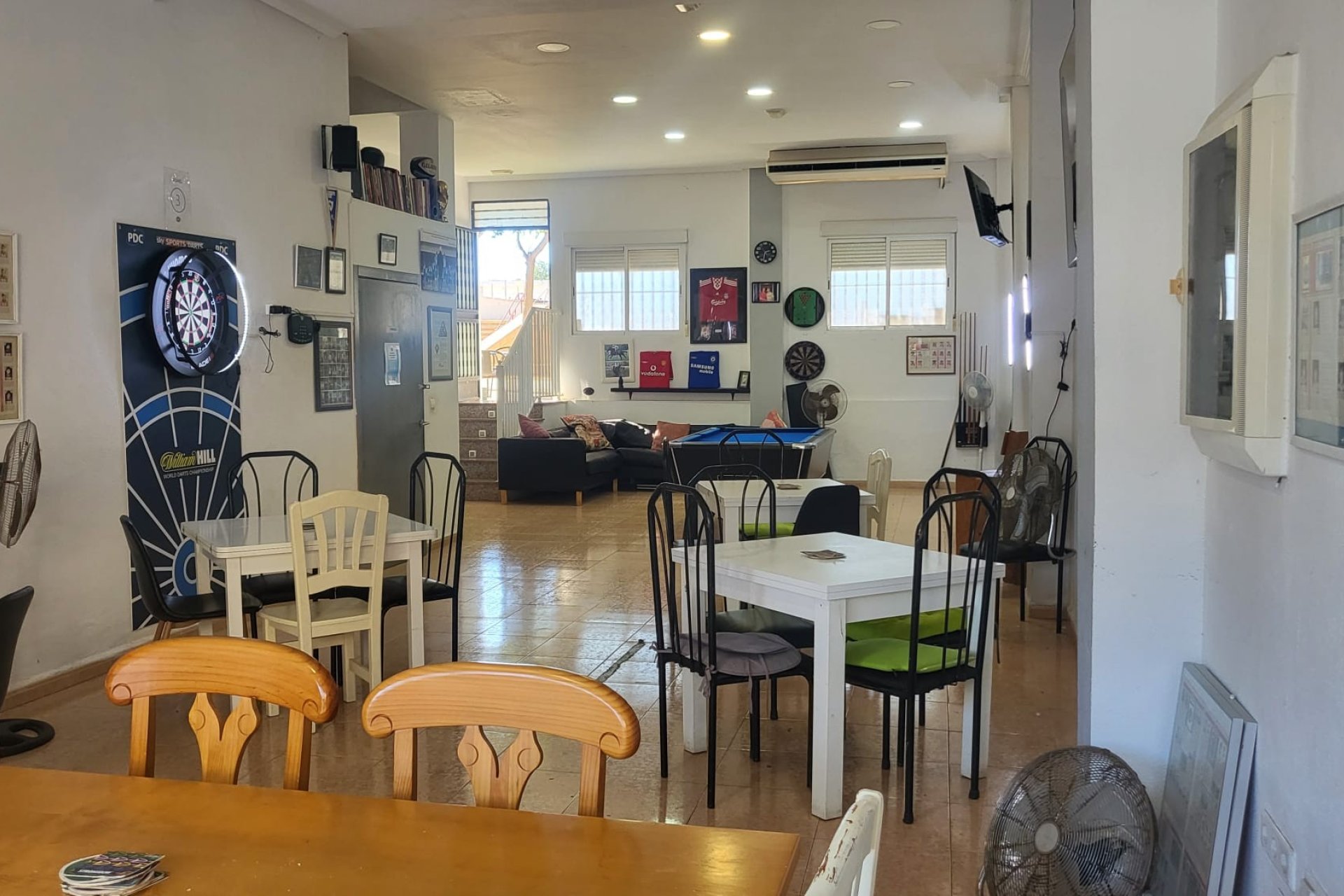 Resale - commercial property - La Marina