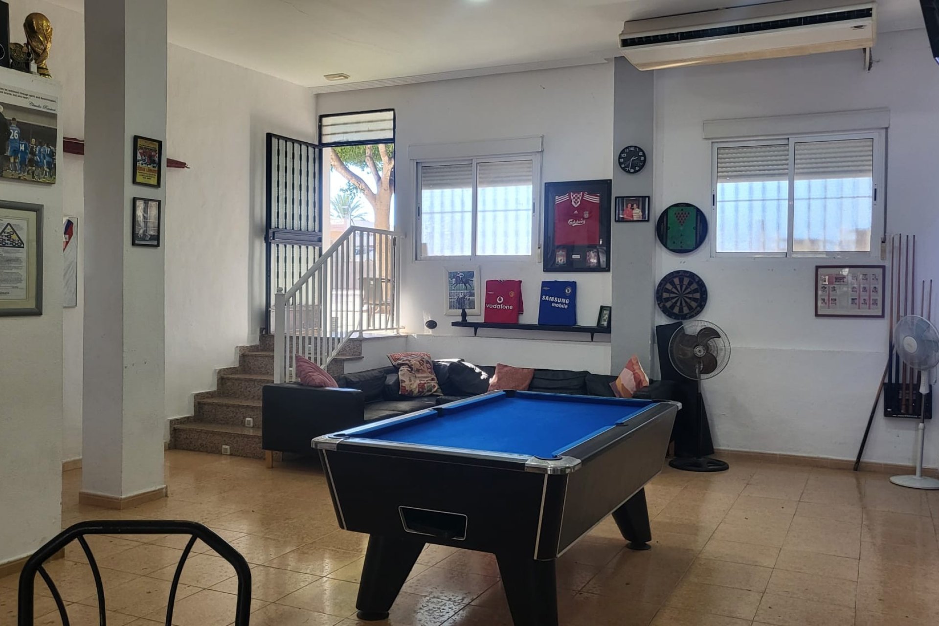 Resale - commercial property - La Marina