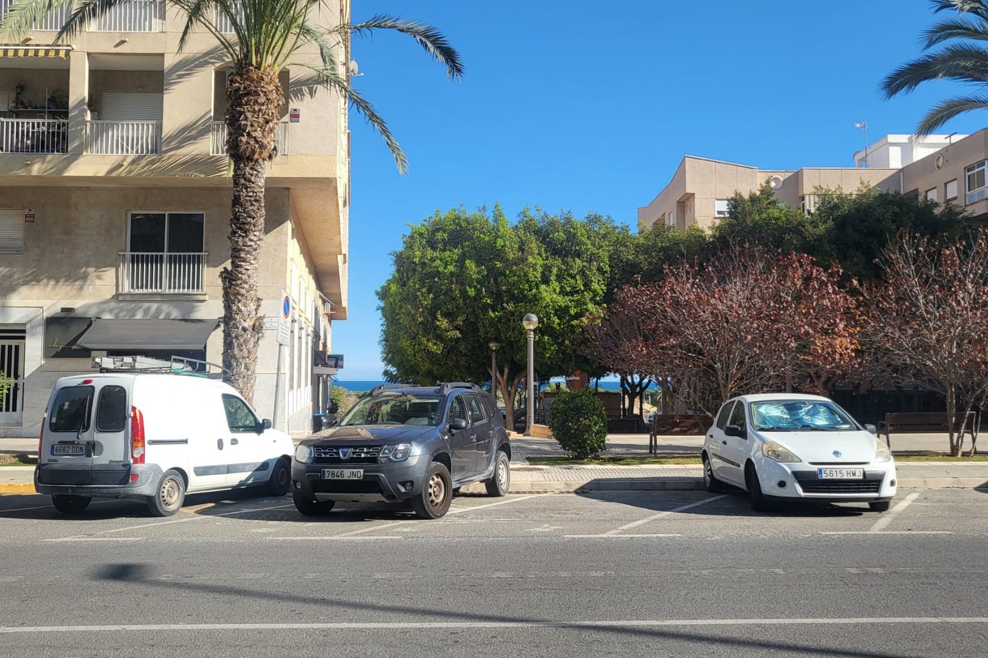 Resale - commercial property - La Marina