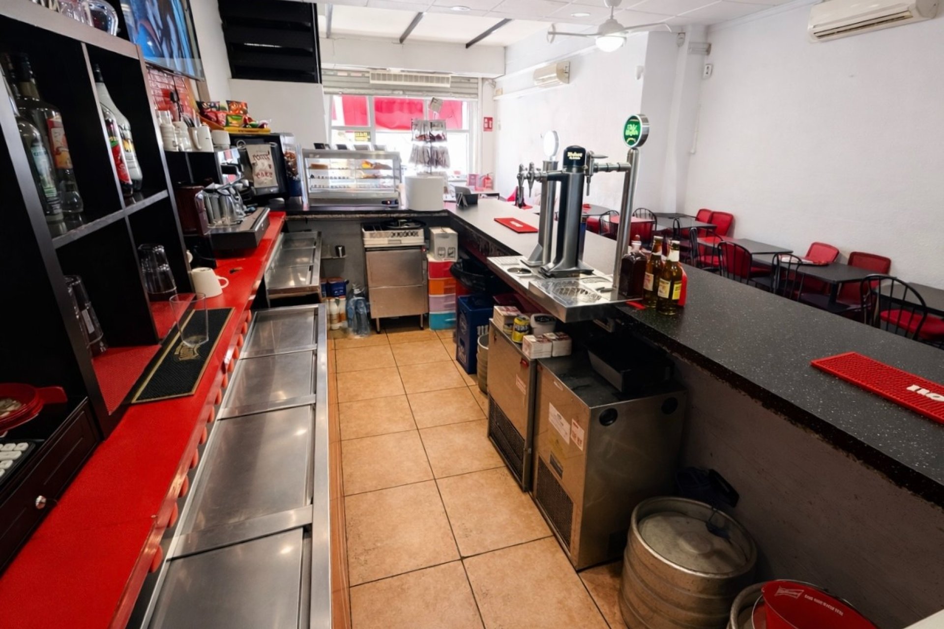 Resale - commercial property - La Marina