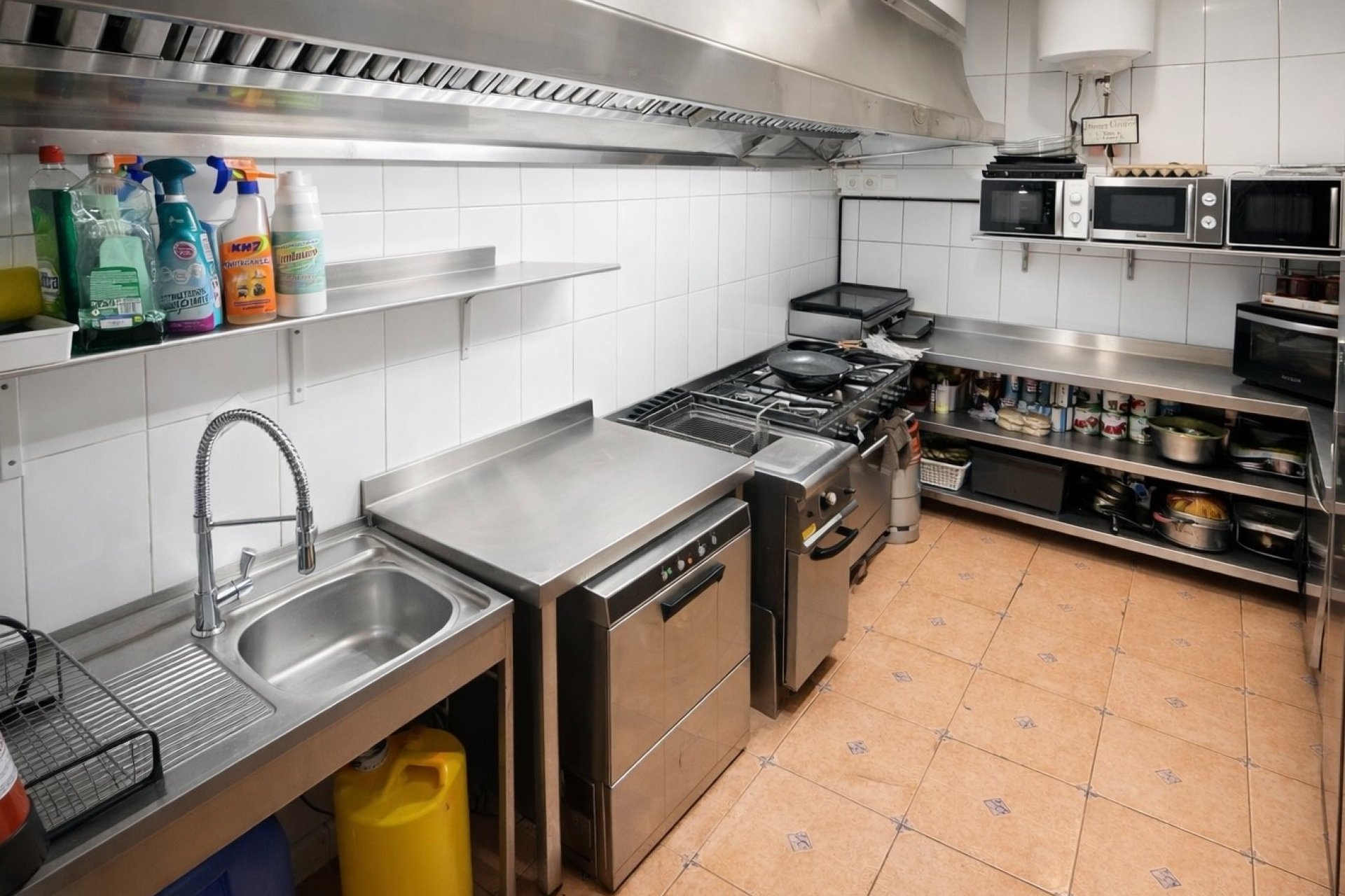 Resale - commercial property - La Marina