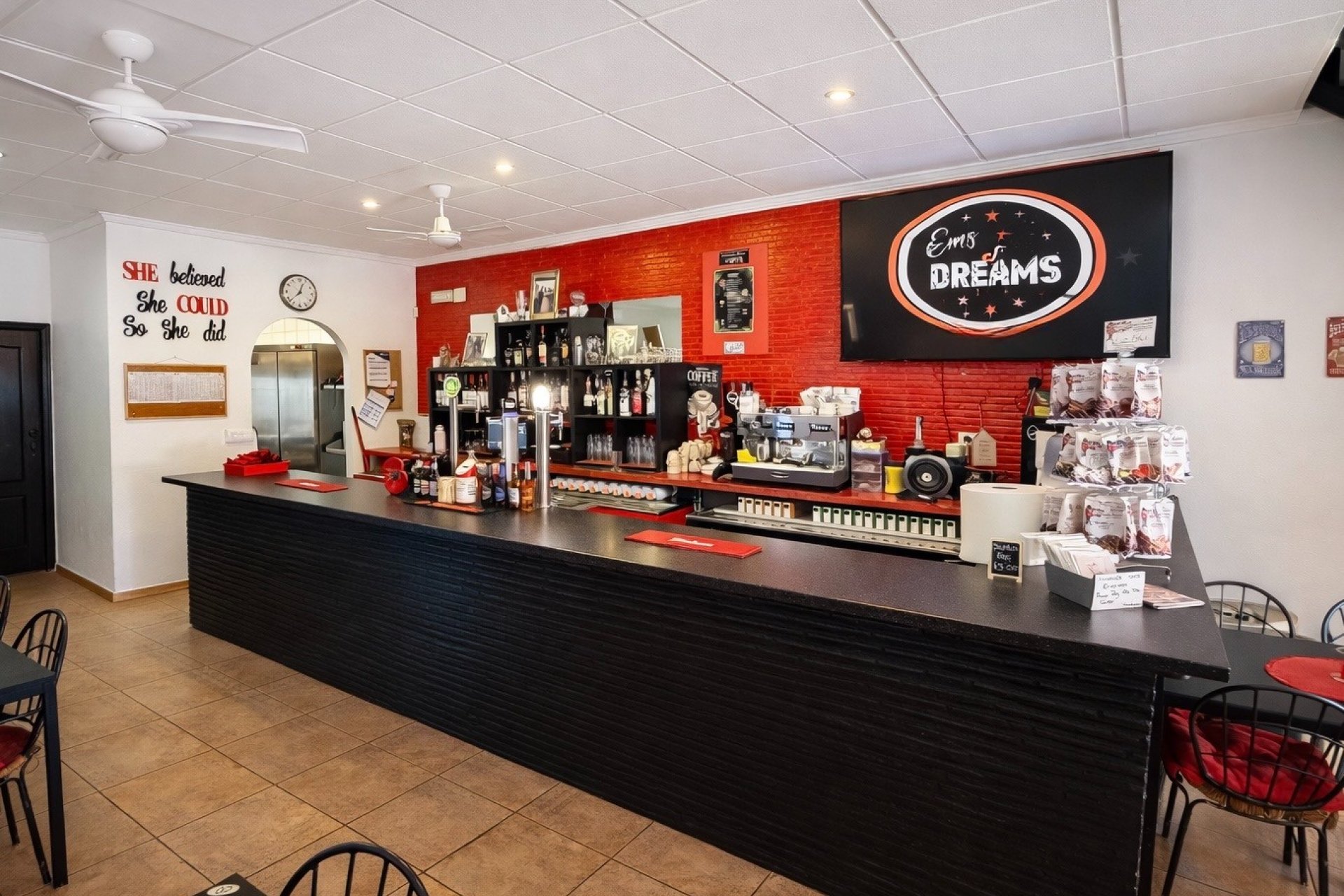 Resale - commercial property - La Marina