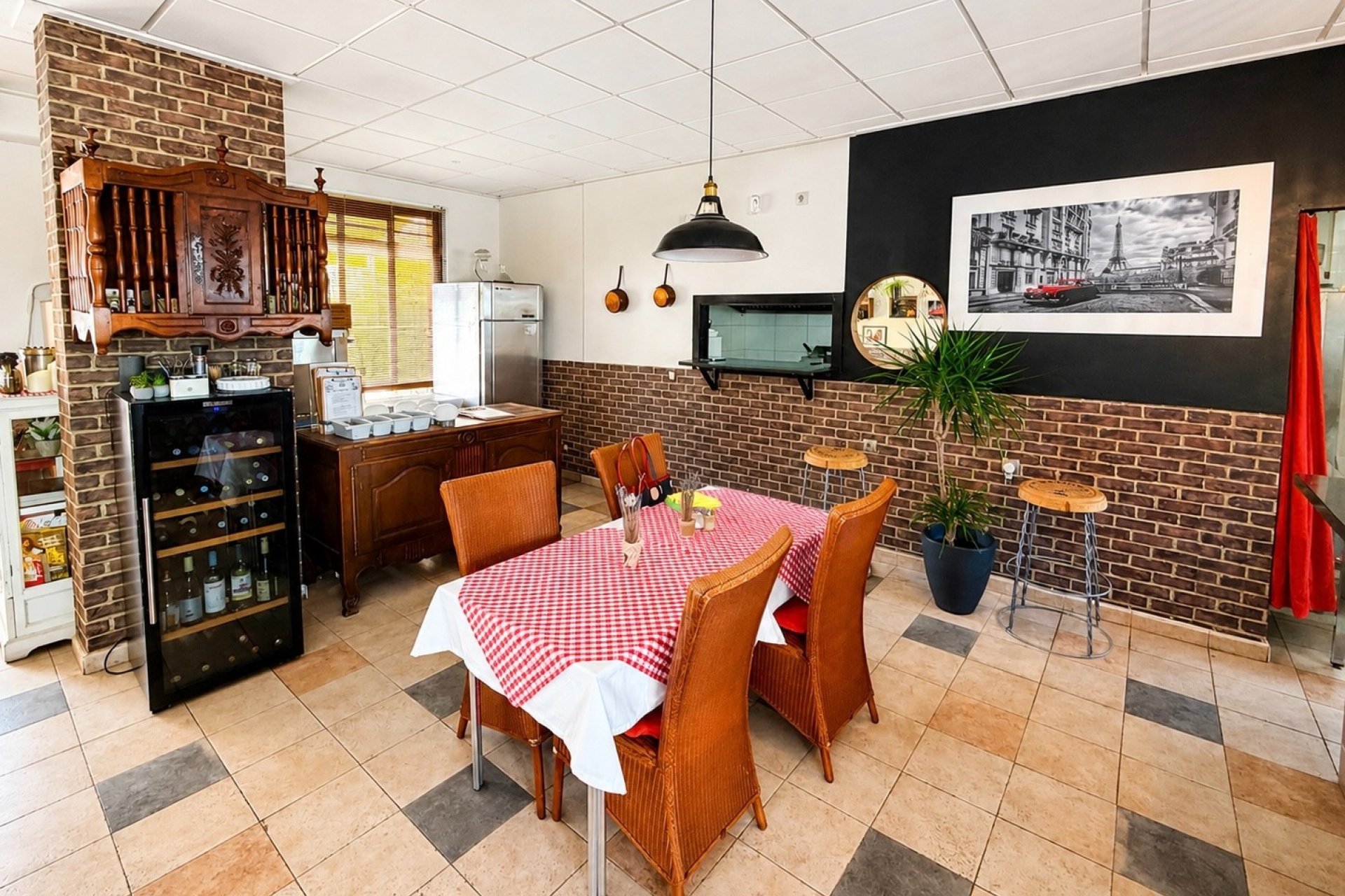 Resale - commercial property - La Marina