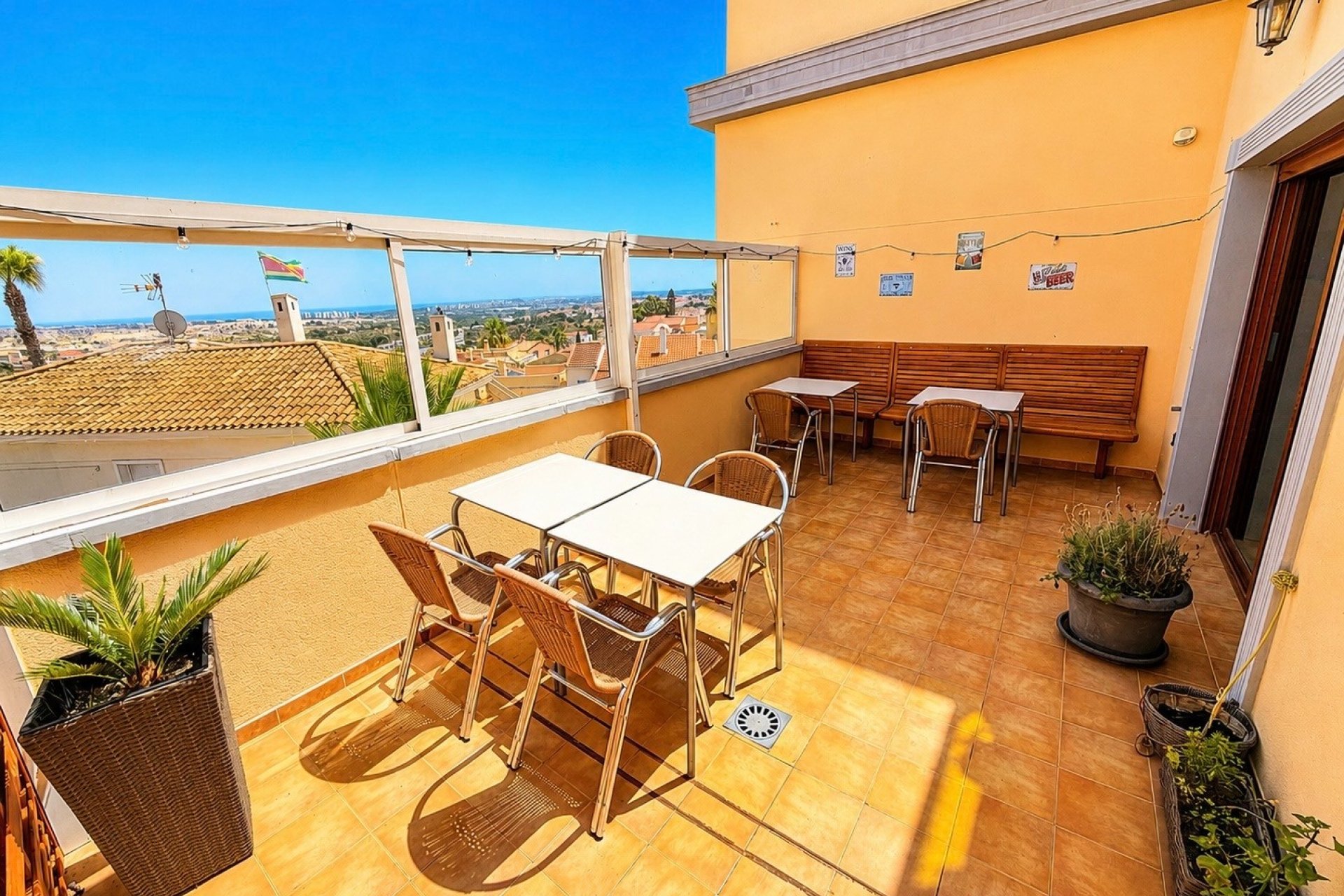Resale - commercial property - La Marina