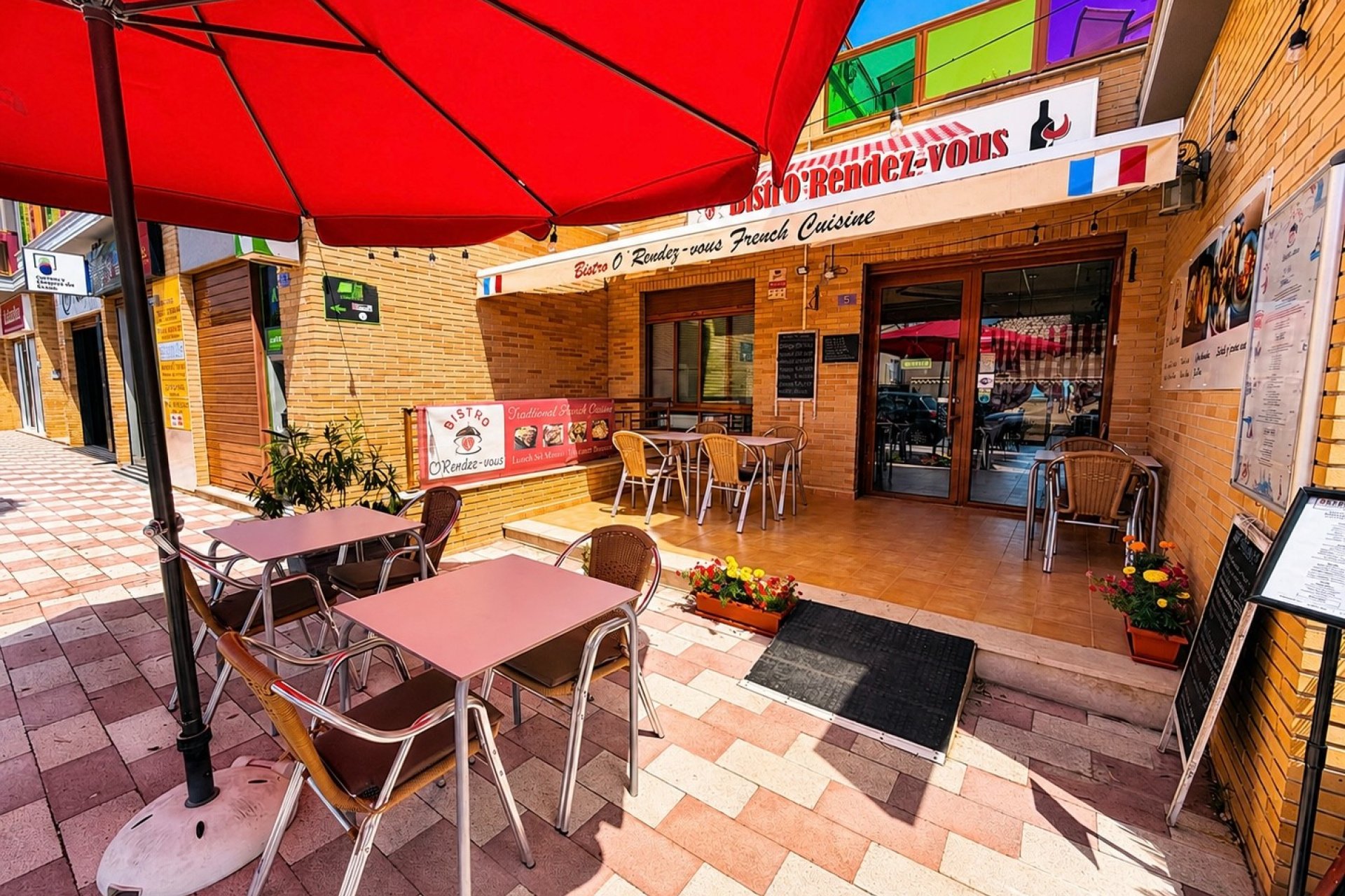 Resale - commercial property - La Marina