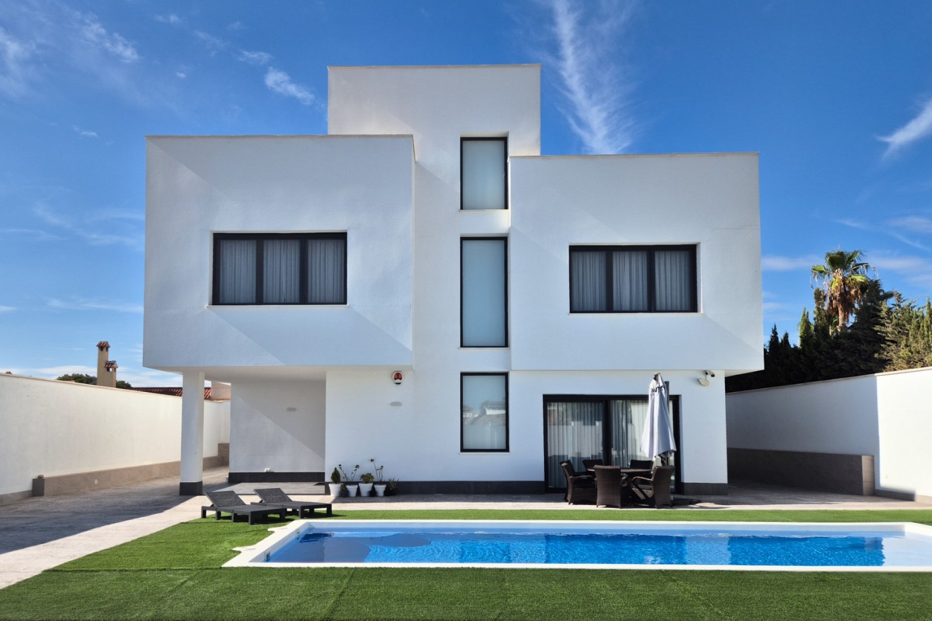 Resale - Detached Villa - La Escuera - La Marina