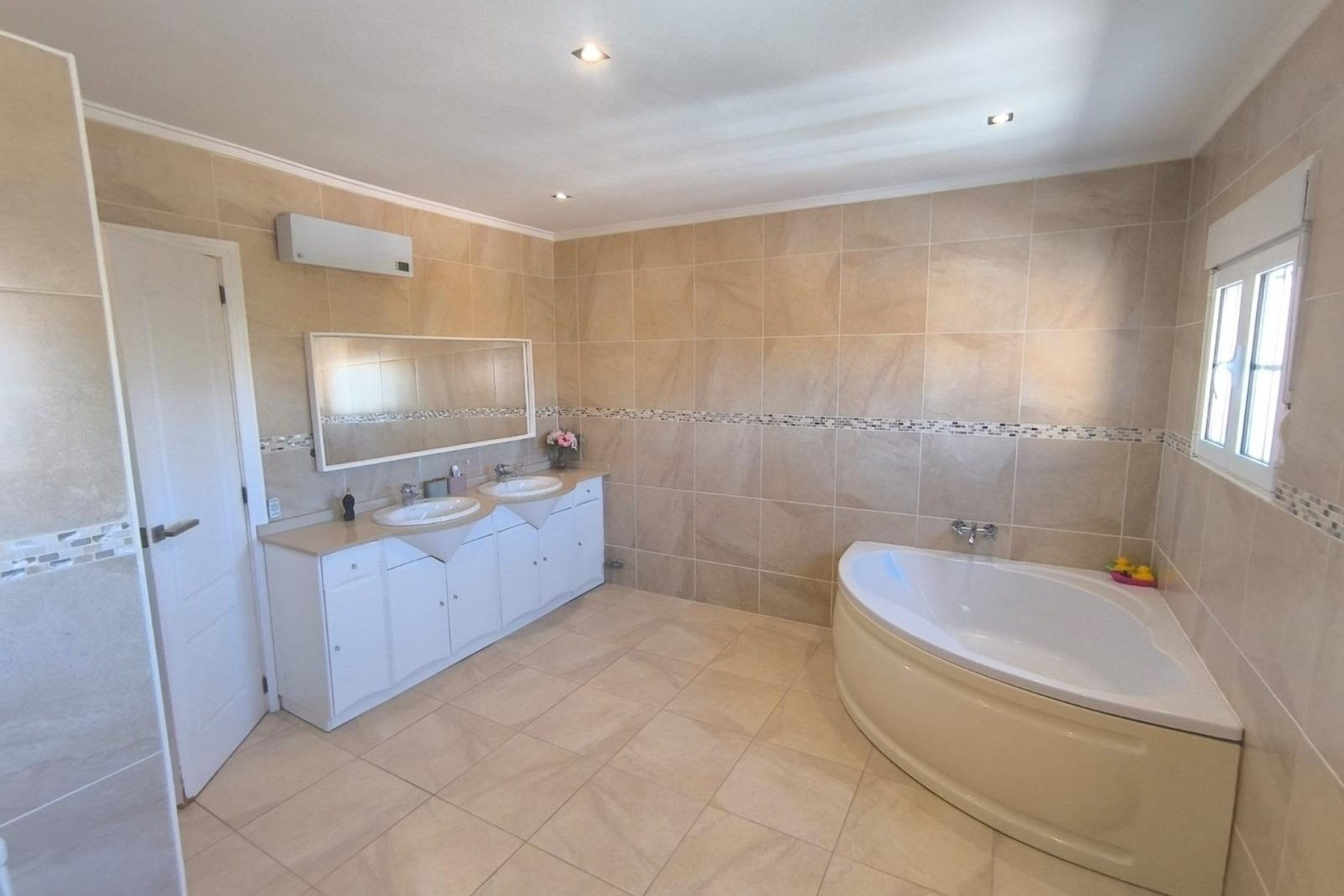 Resale - Detached Villa - La Escuera - La Marina