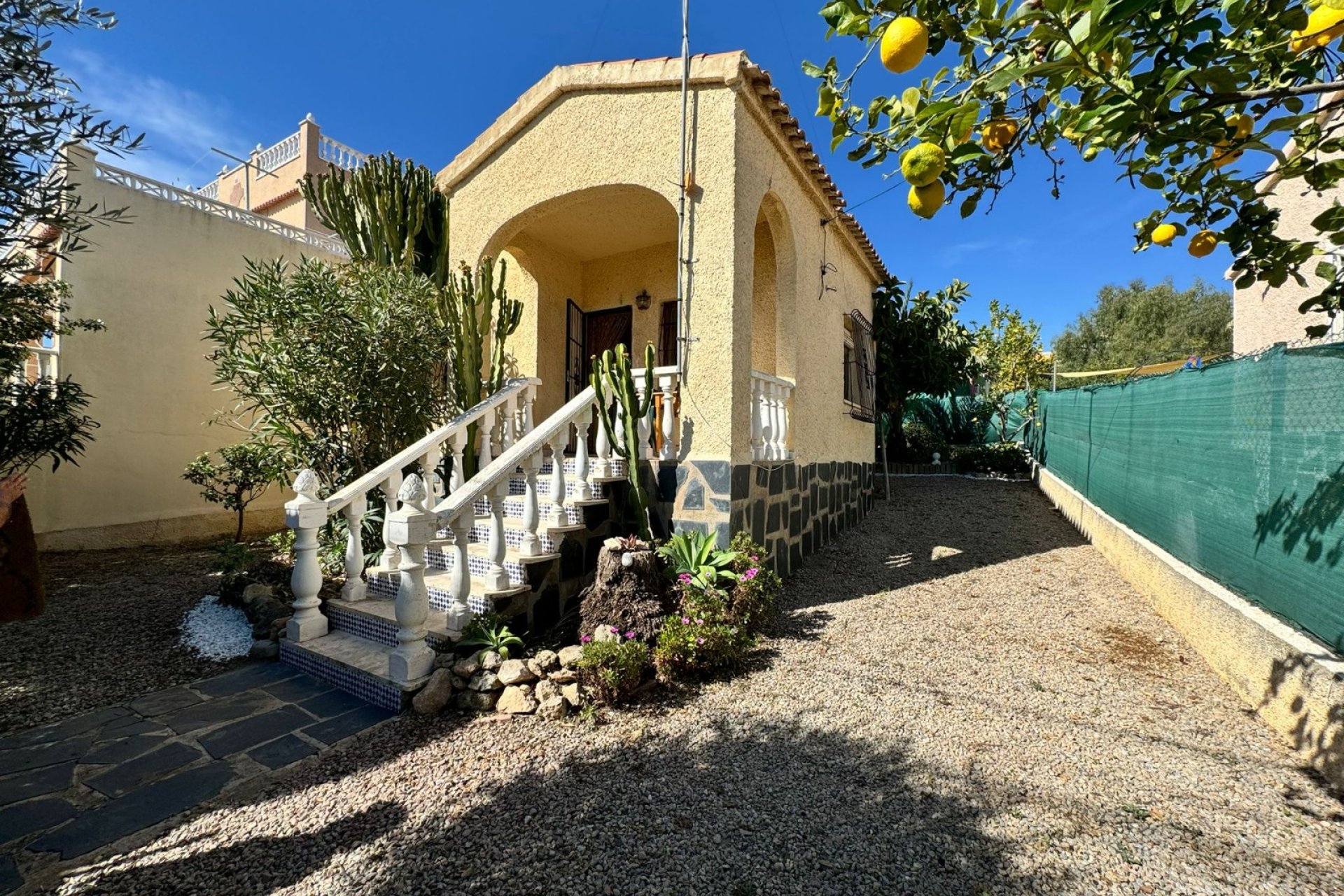 Resale - Detached Villa - La Marina