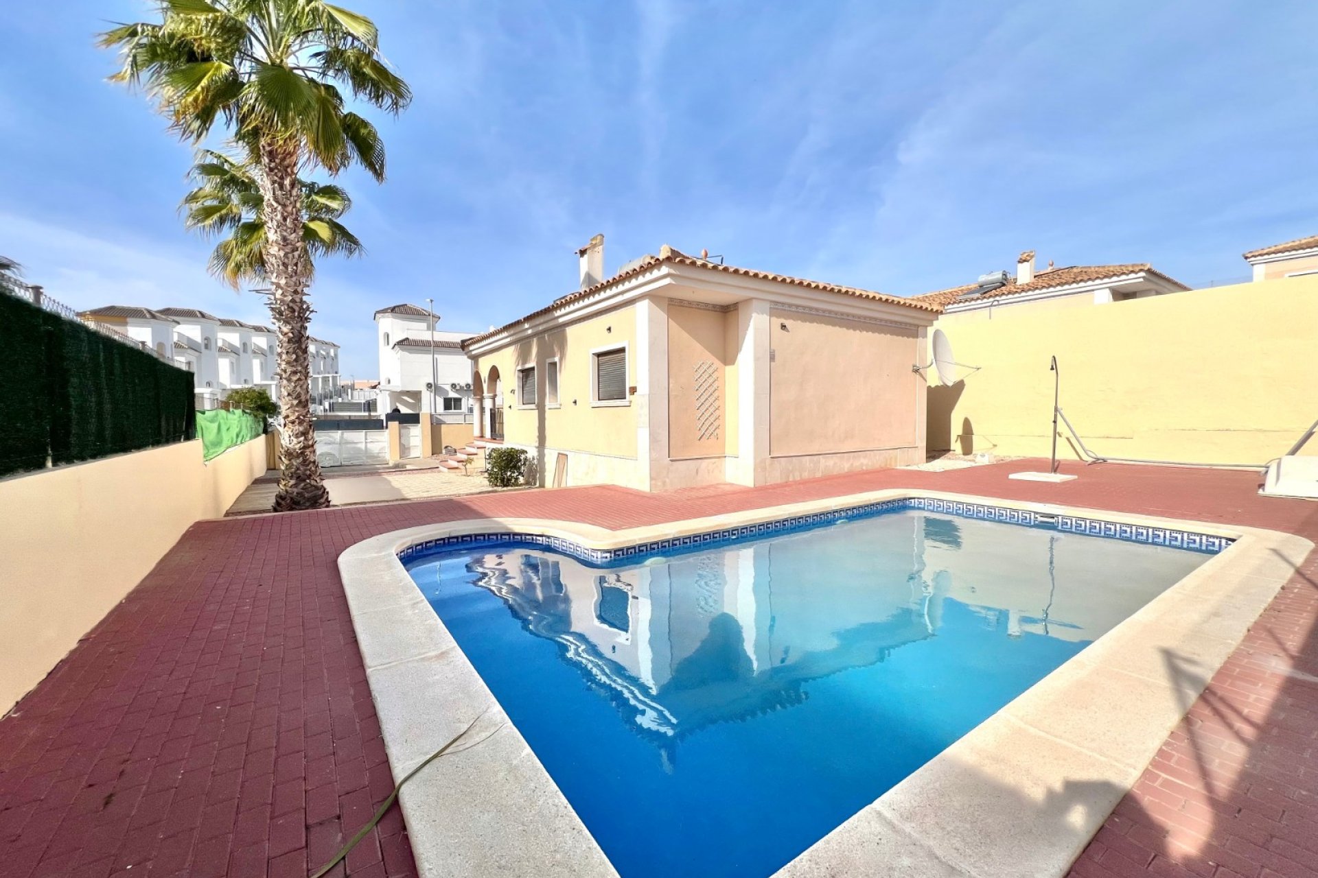 Resale - Detached Villa - La Marina