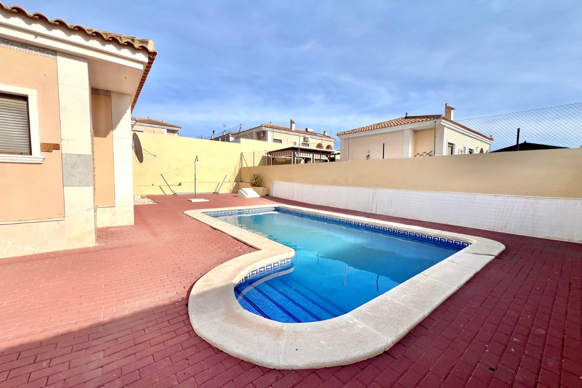 Resale - Detached Villa - La Marina