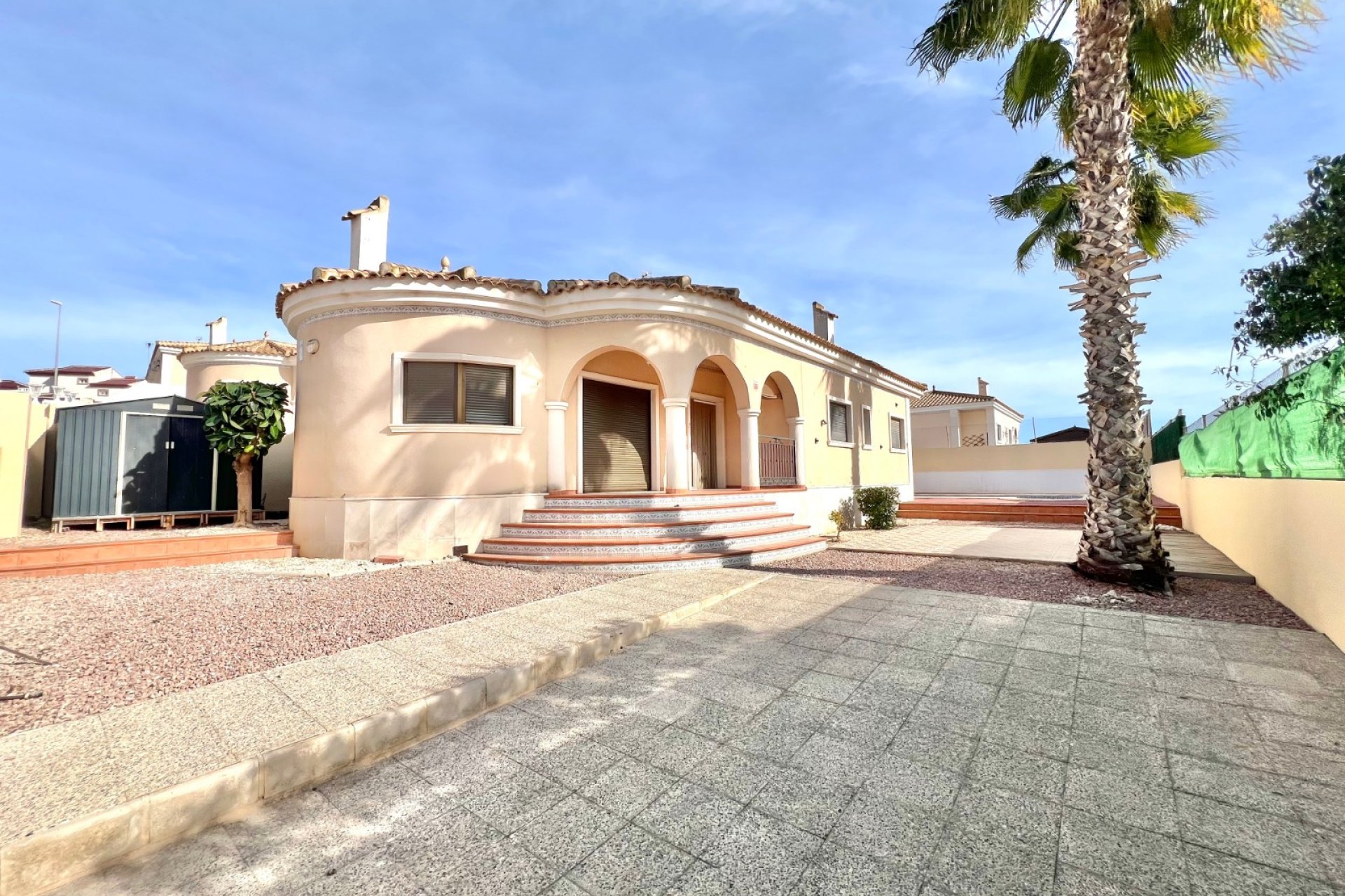 Resale - Detached Villa - La Marina