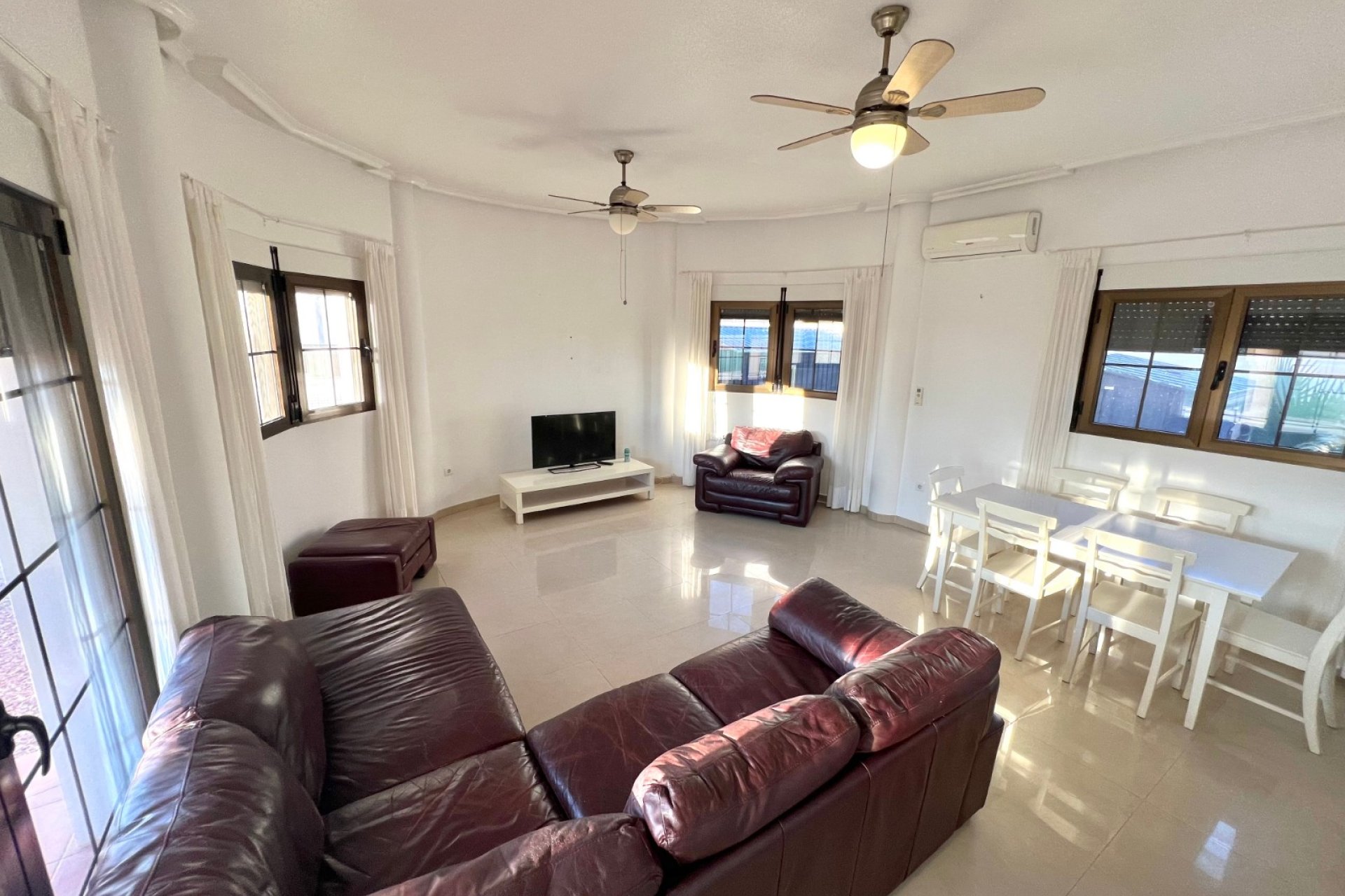 Resale - Detached Villa - La Marina