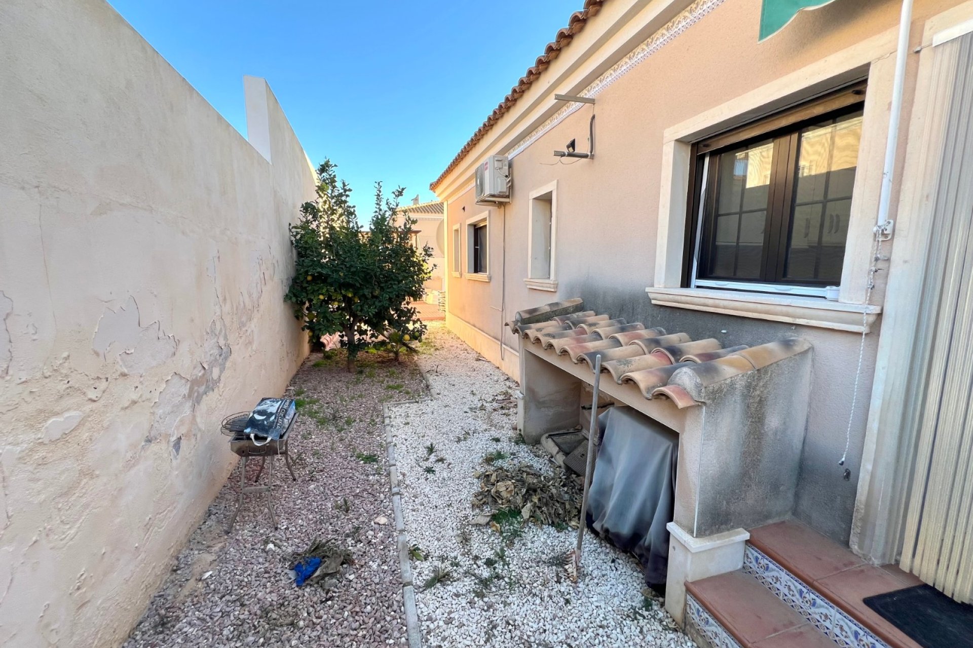 Resale - Detached Villa - La Marina