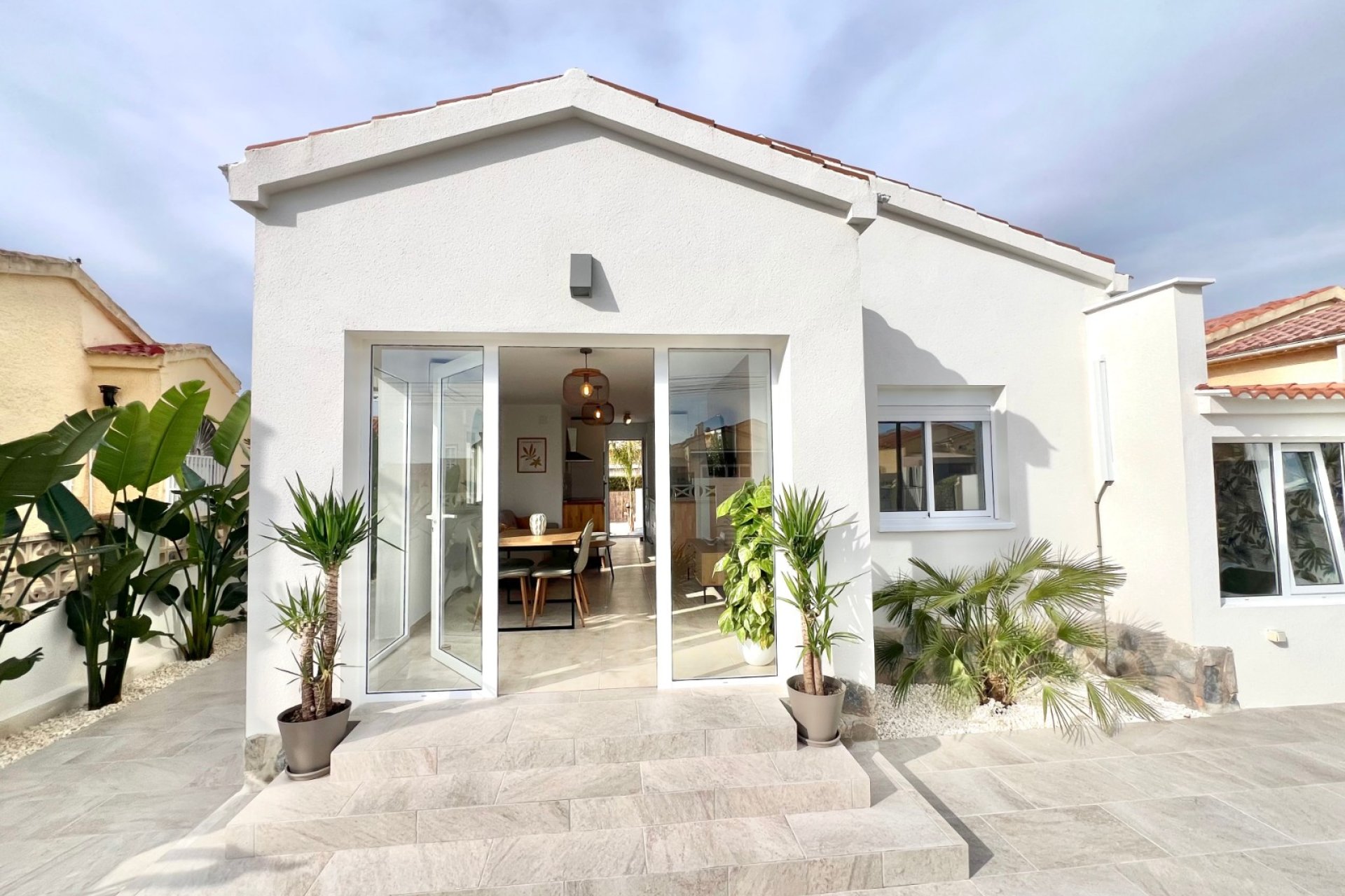 Resale - Detached Villa - La Marina