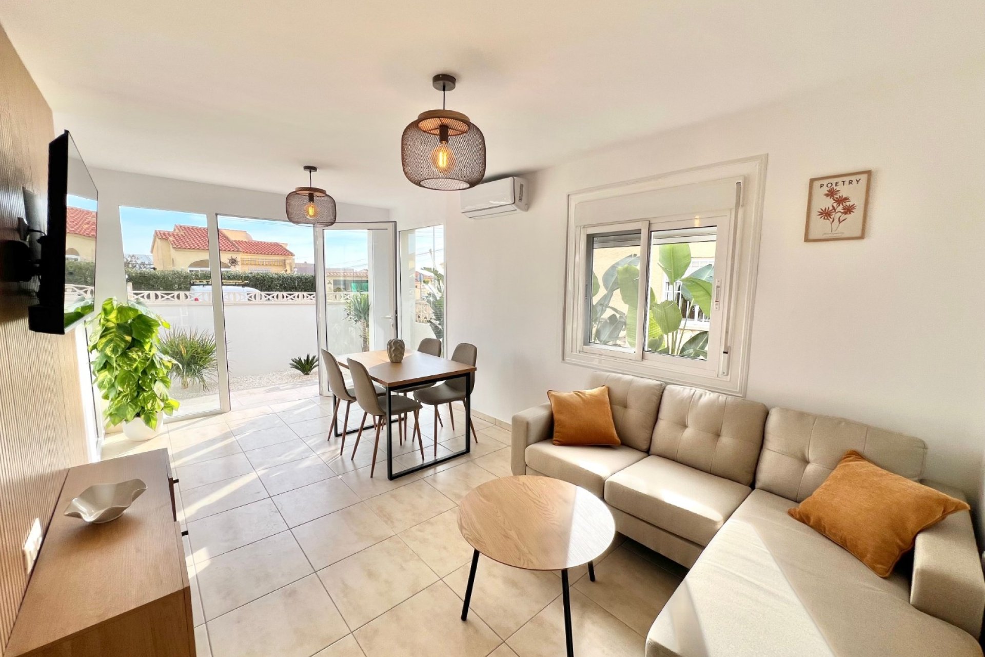 Resale - Detached Villa - La Marina