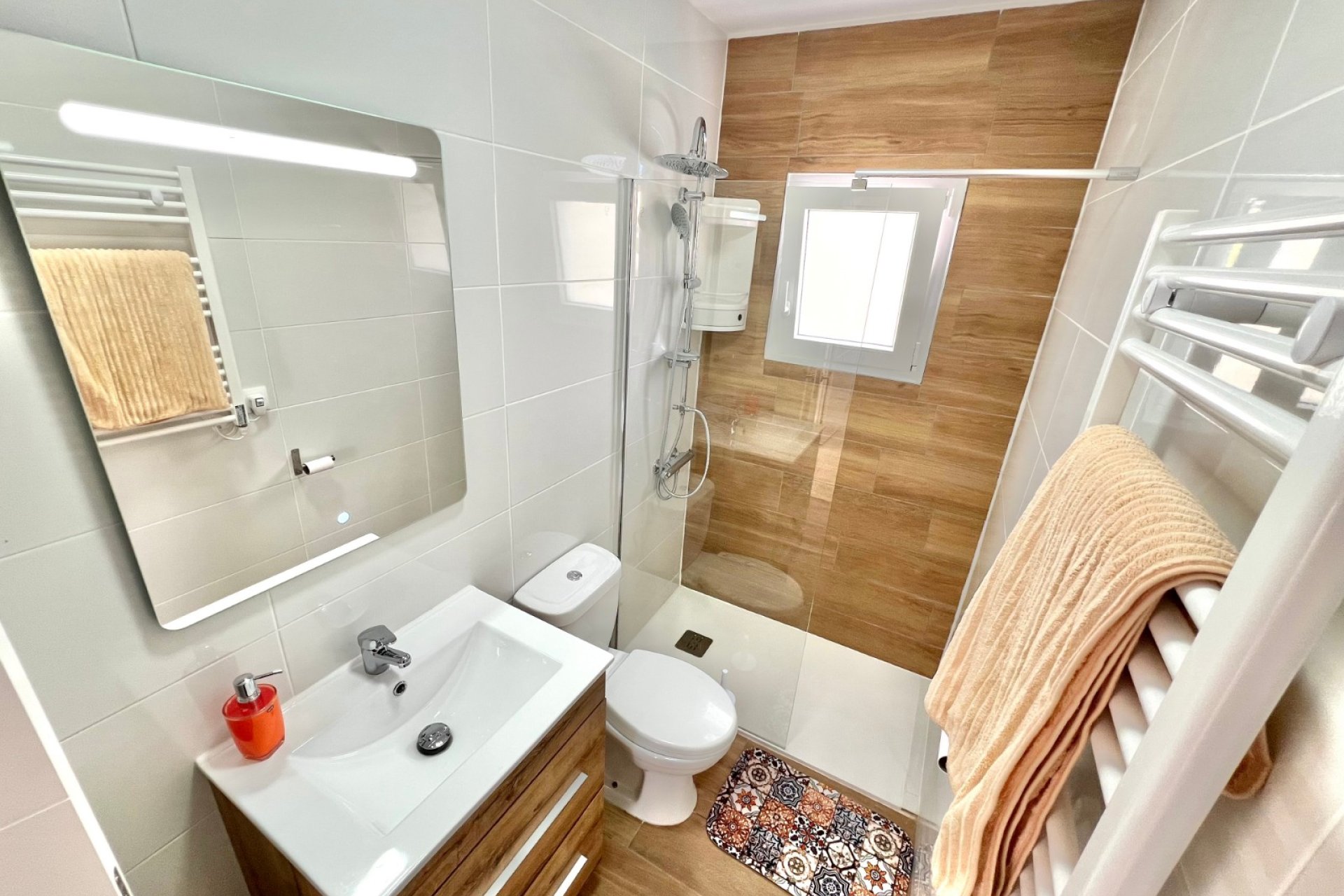 Resale - Detached Villa - La Marina