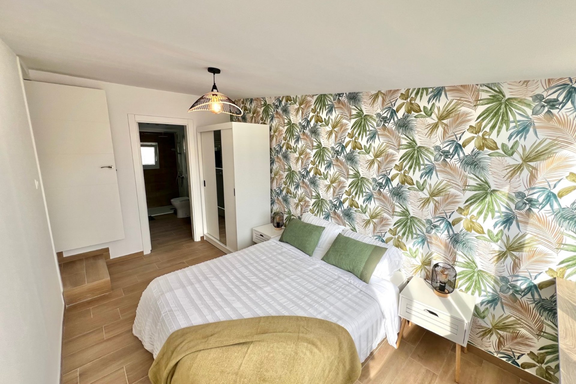 Resale - Detached Villa - La Marina