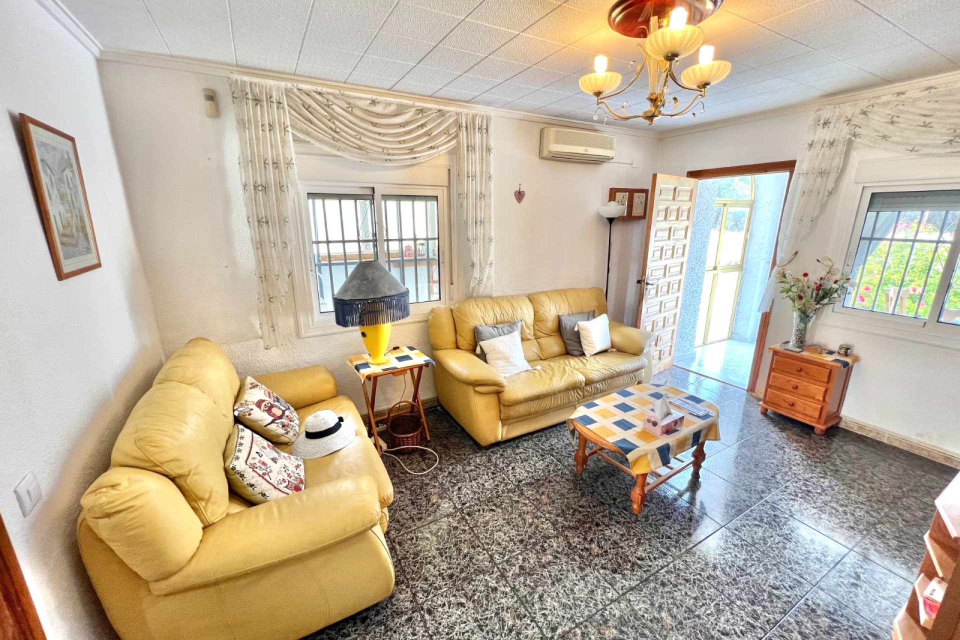 Resale - Detached Villa - La Marina