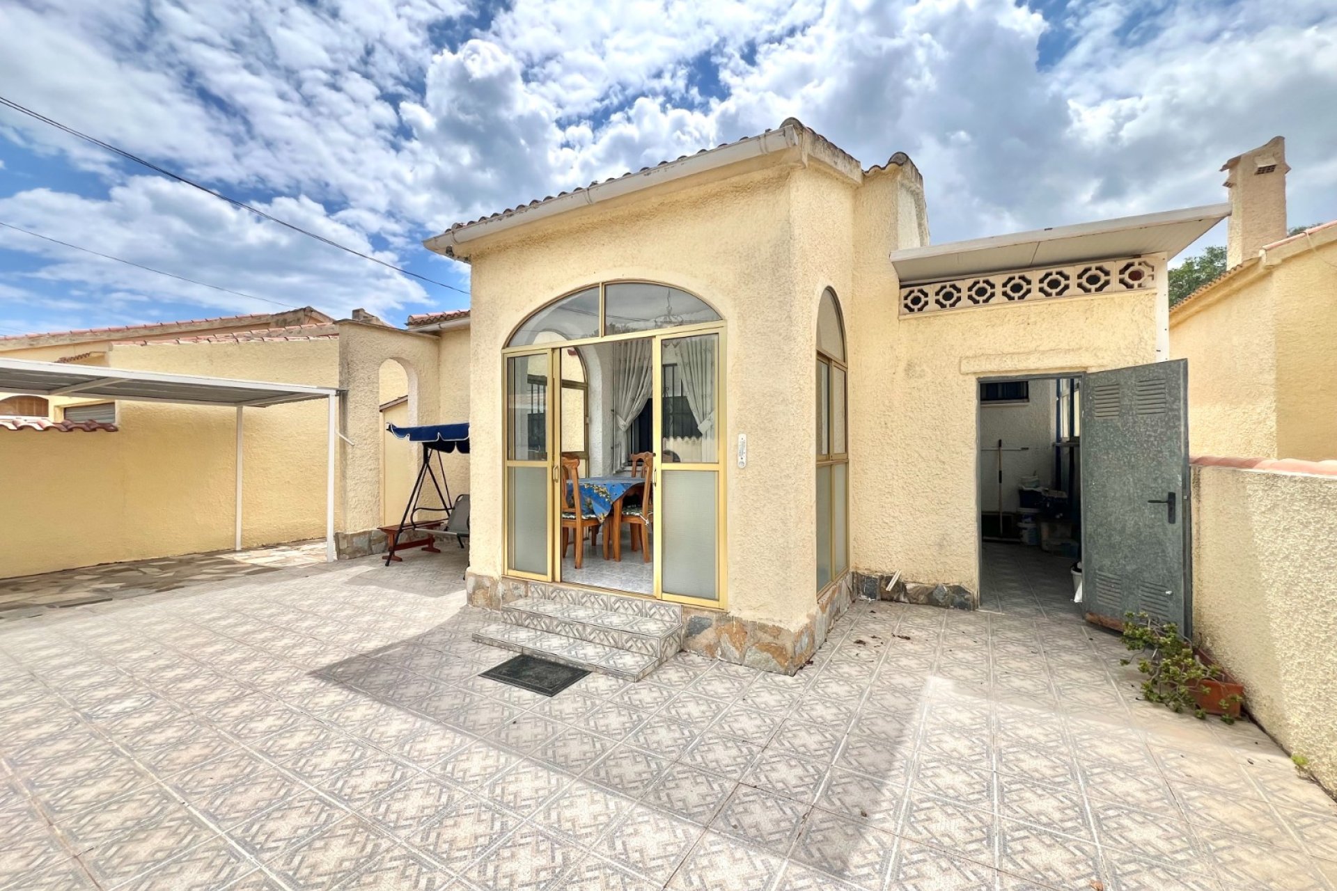 Resale - Detached Villa - La Marina
