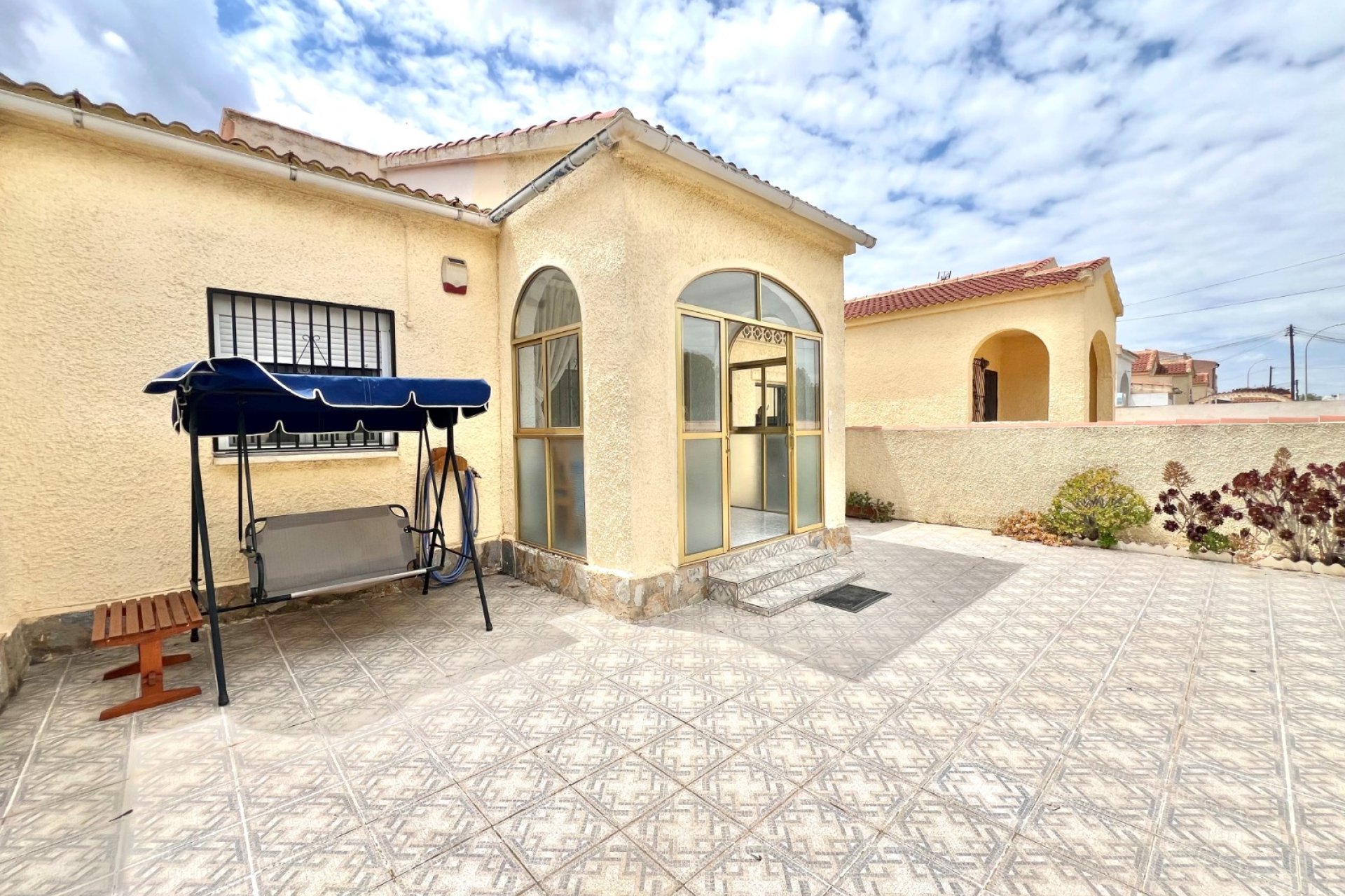 Resale - Detached Villa - La Marina