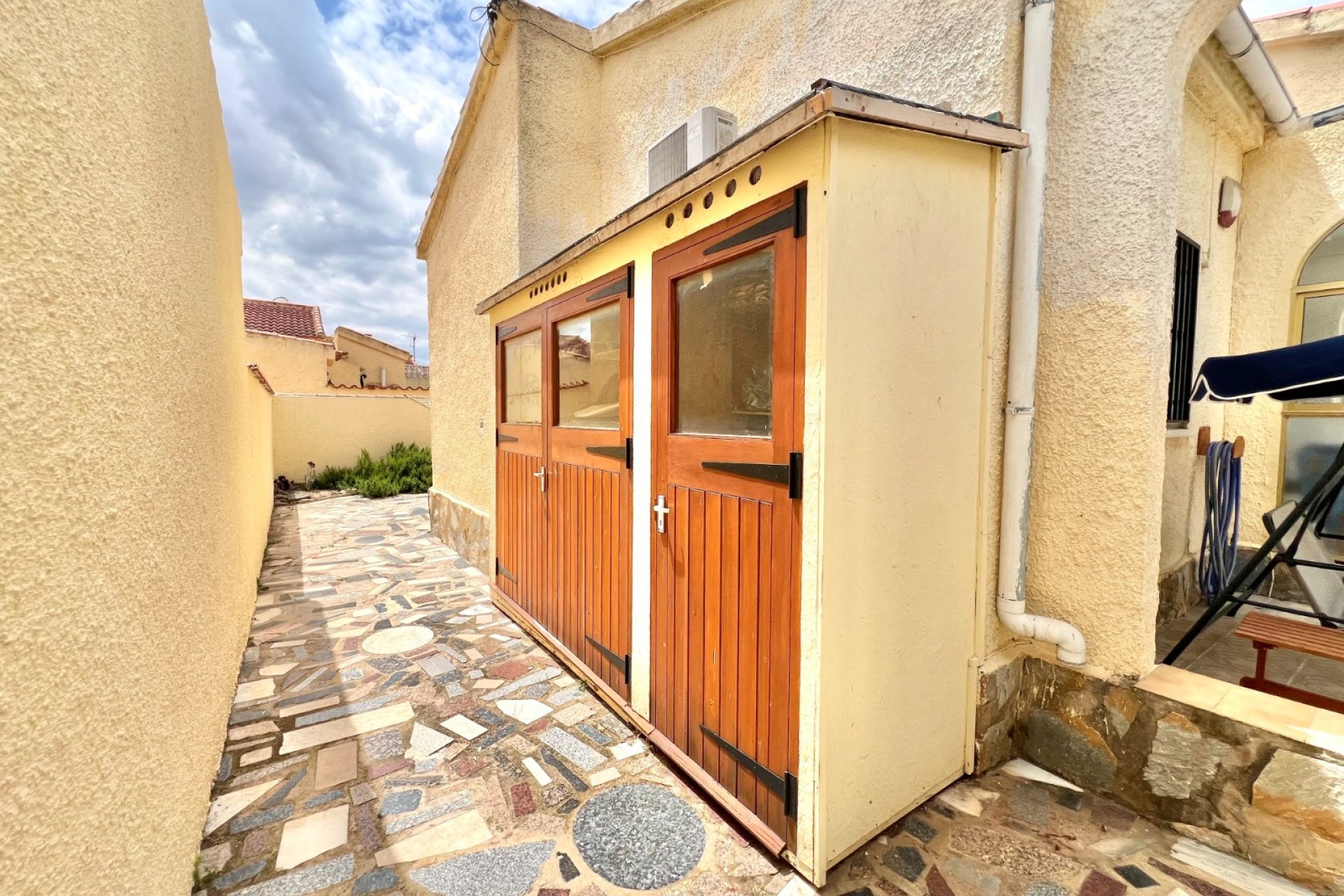 Resale - Detached Villa - La Marina