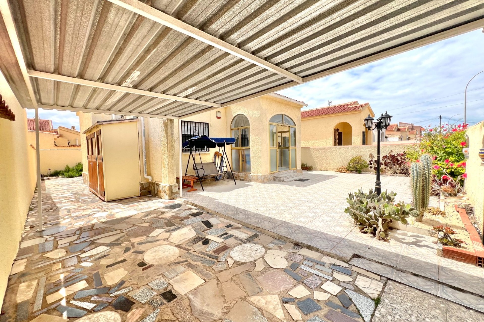 Resale - Detached Villa - La Marina